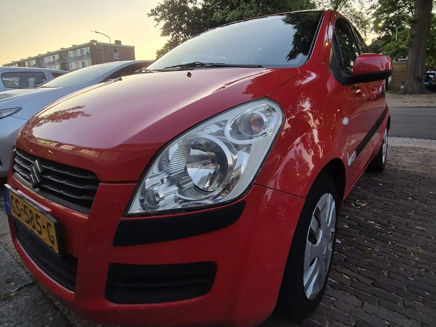 Suzuki Splash Splash 1.0 VVT Comfort | Airco Czerwony - 1