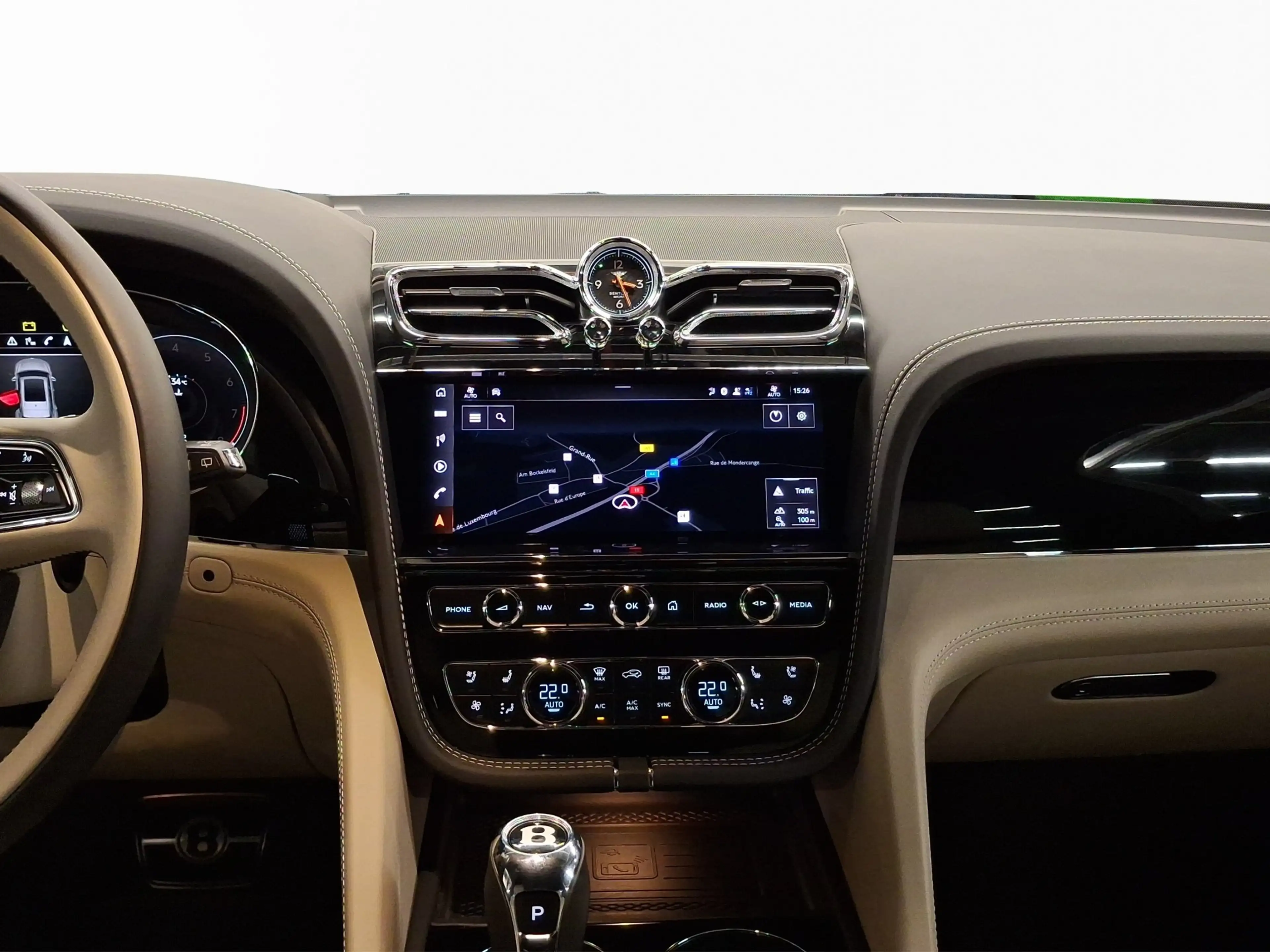 Bentley Bentayga V8 Azure — photo 8