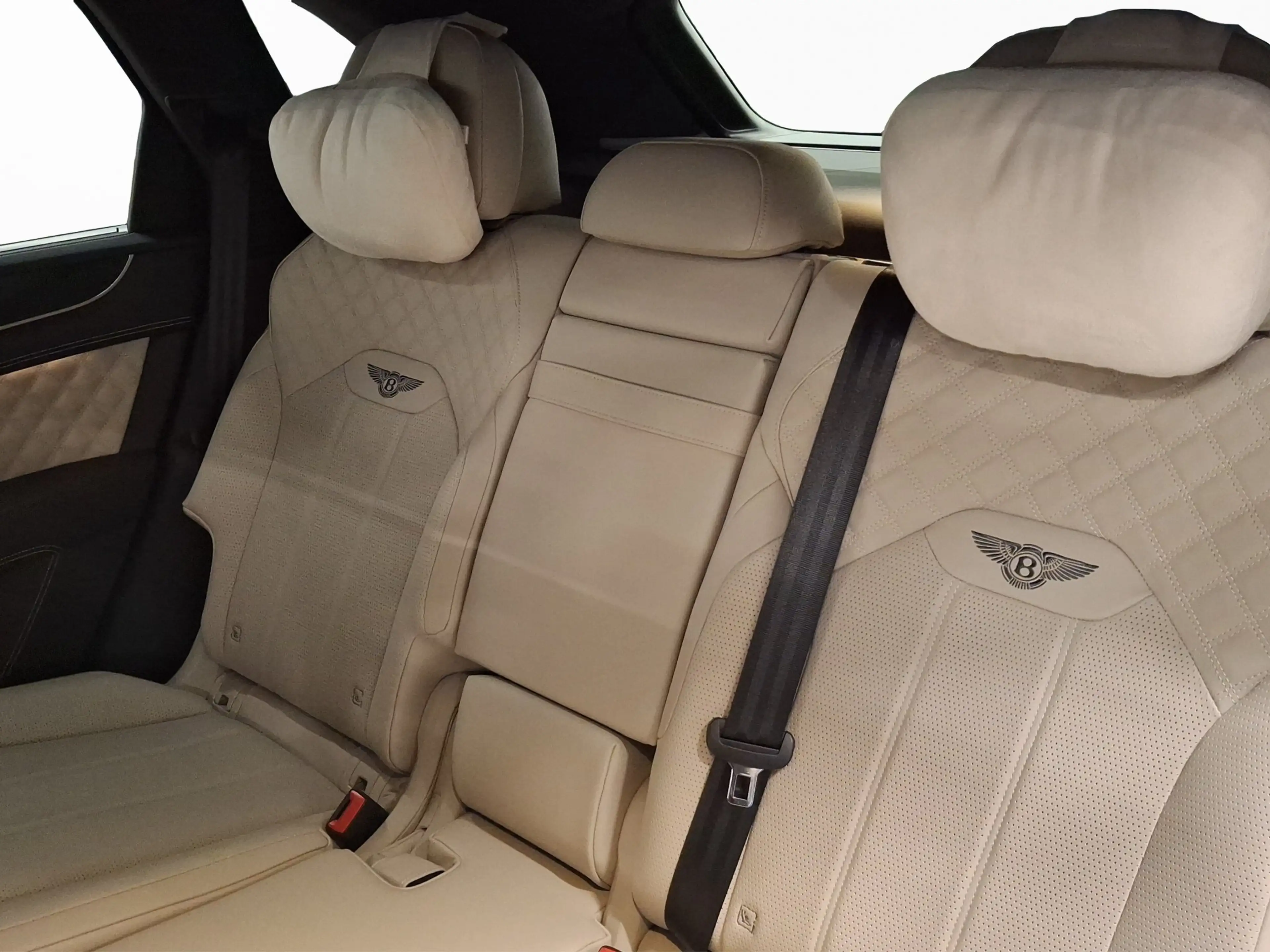 Bentley Bentayga V8 Azure — photo 13