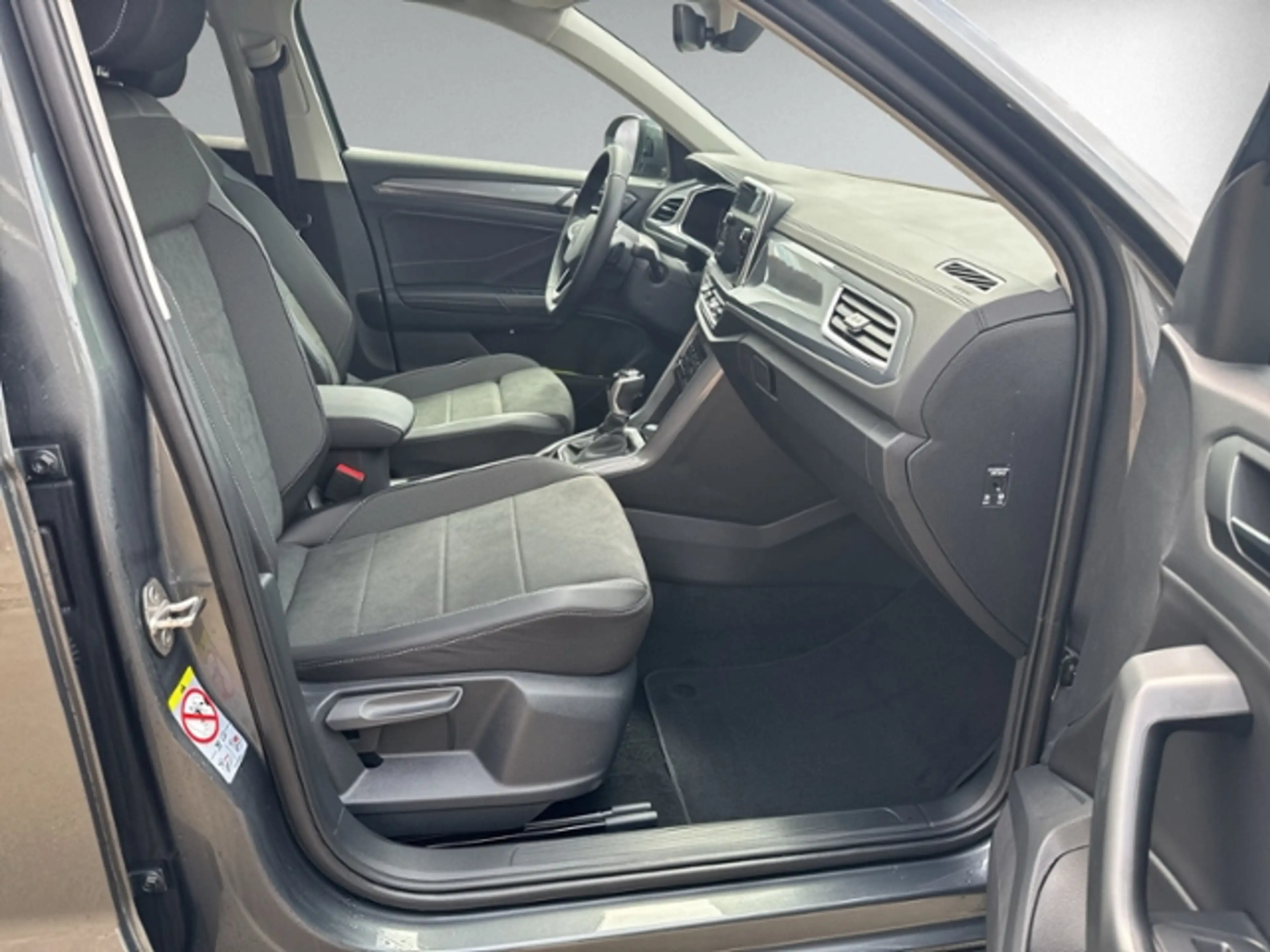 Volkswagen T-Roc 2.0 TDI DSG STYLE+elek.HECK+AHK+IQ.LIGHT+N — photo 11