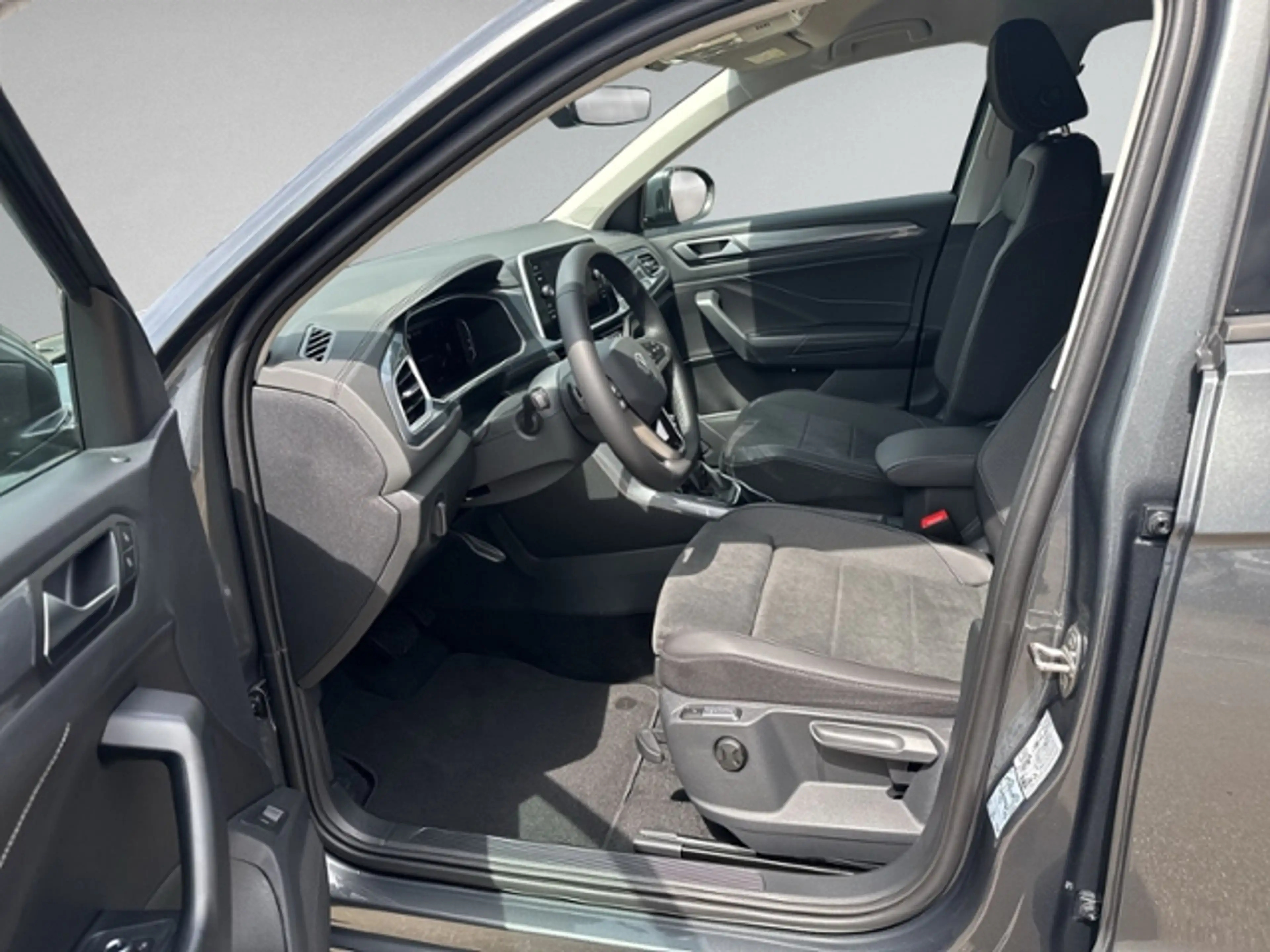Volkswagen T-Roc 2.0 TDI DSG STYLE+elek.HECK+AHK+IQ.LIGHT+N — photo 8