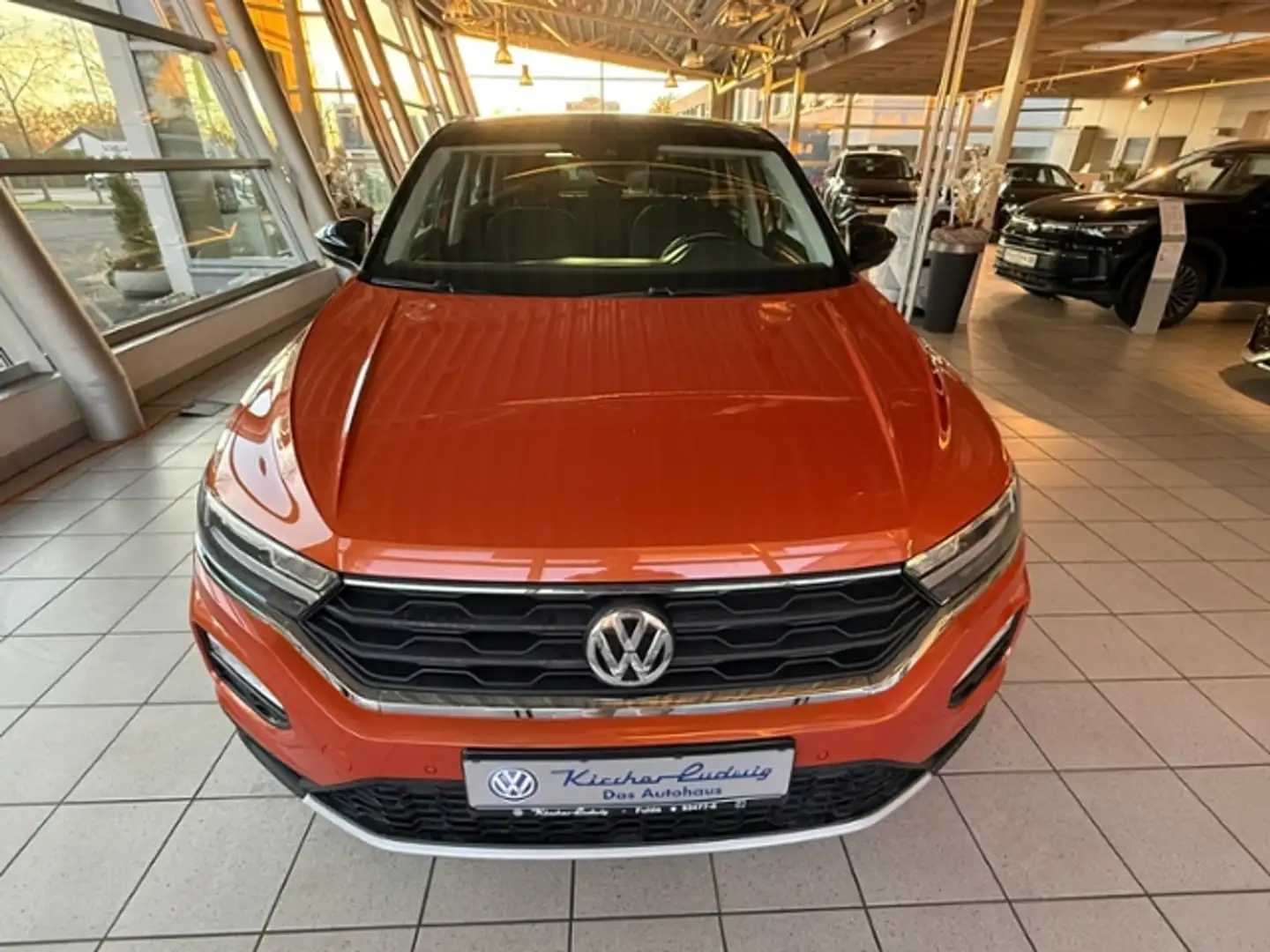 Volkswagen T-Roc 2.0 TDI Style 4M NAVI ACC APP C. Orange - 2