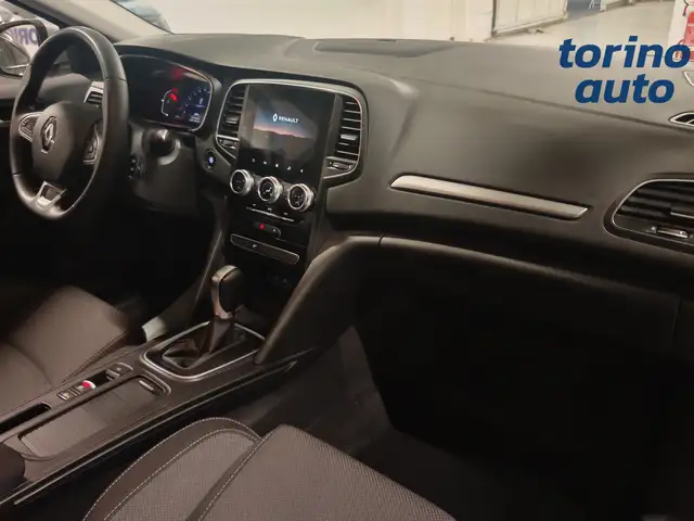 Renault Megane view 5