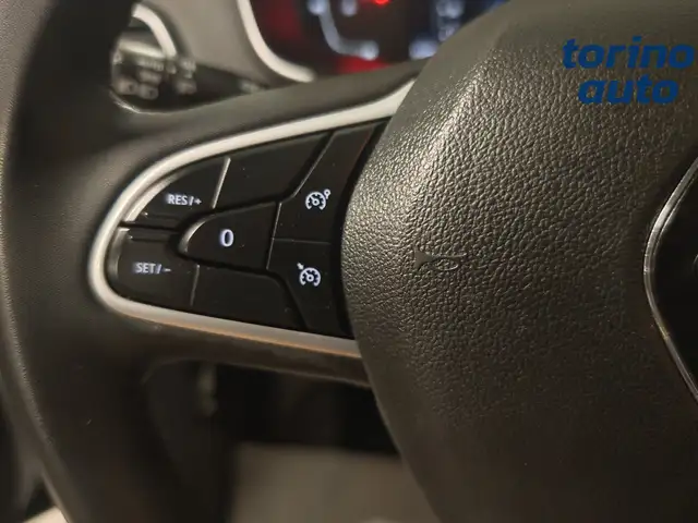Renault Megane view 12