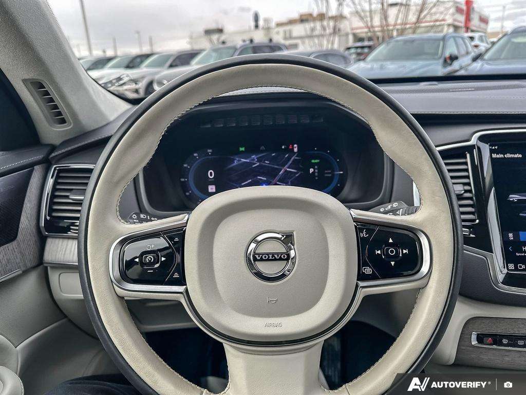 2024 Volvo XC90 T8 Ultimate Bright Theme thumb 13