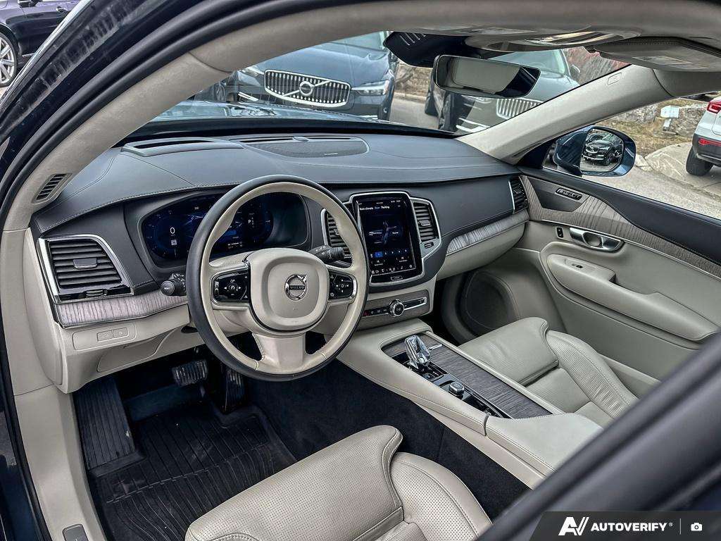 2024 Volvo XC90 T8 Ultimate Bright Theme thumb 12