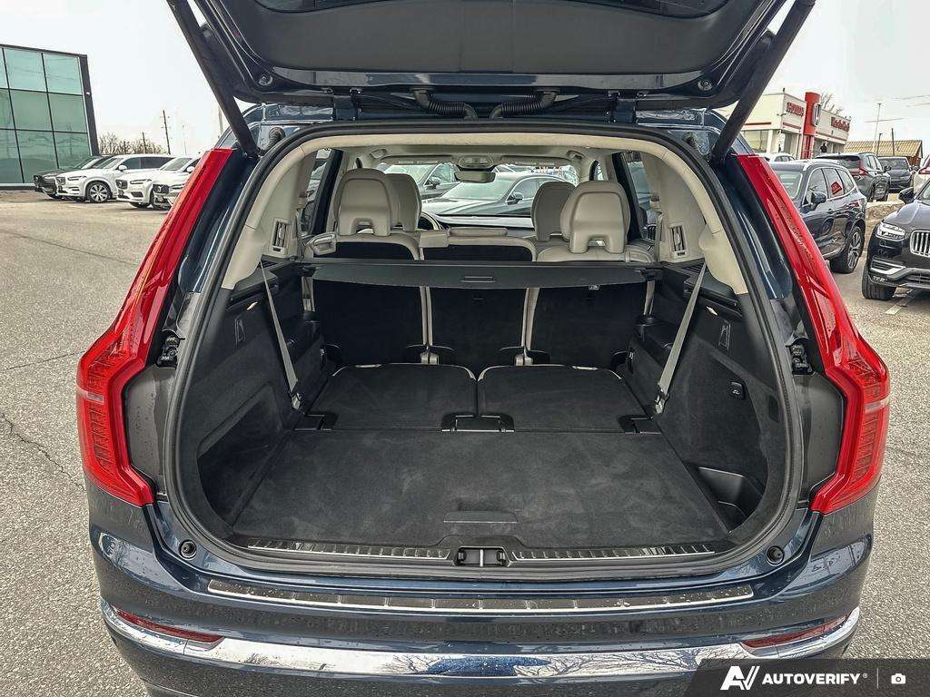 2024 Volvo XC90 T8 Ultimate Bright Theme thumb 11