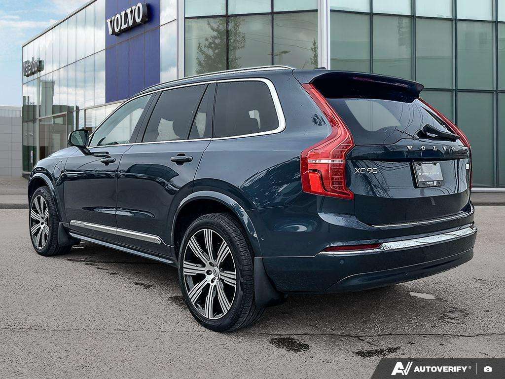 2024 Volvo XC90 T8 Ultimate Bright Theme alt 4