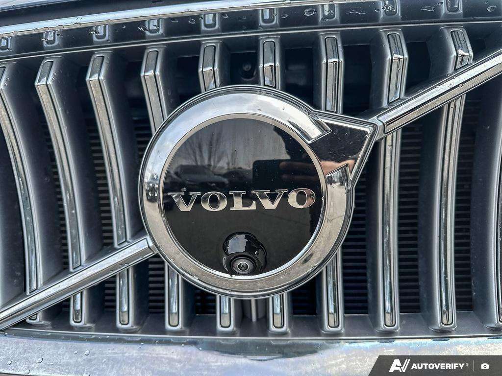 2024 Volvo XC90 T8 Ultimate Bright Theme thumb 8