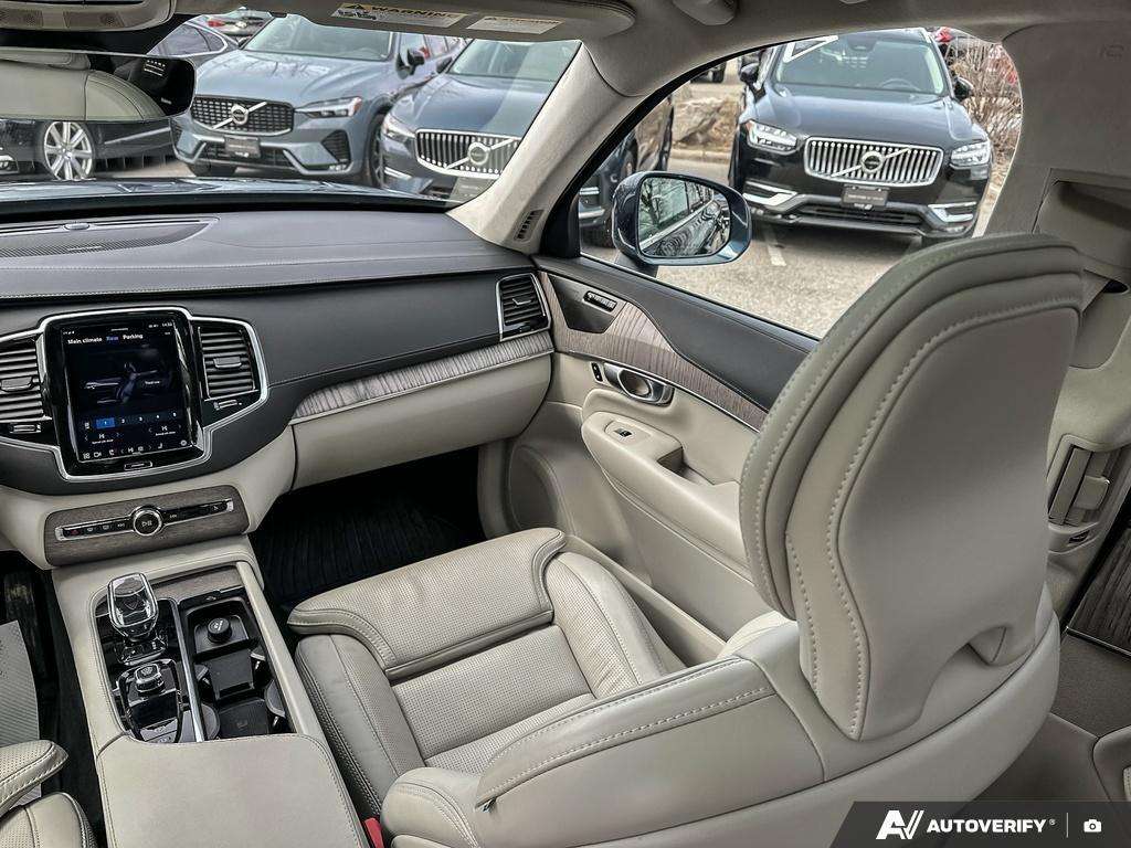 2024 Volvo XC90 T8 Ultimate Bright Theme thumb 24