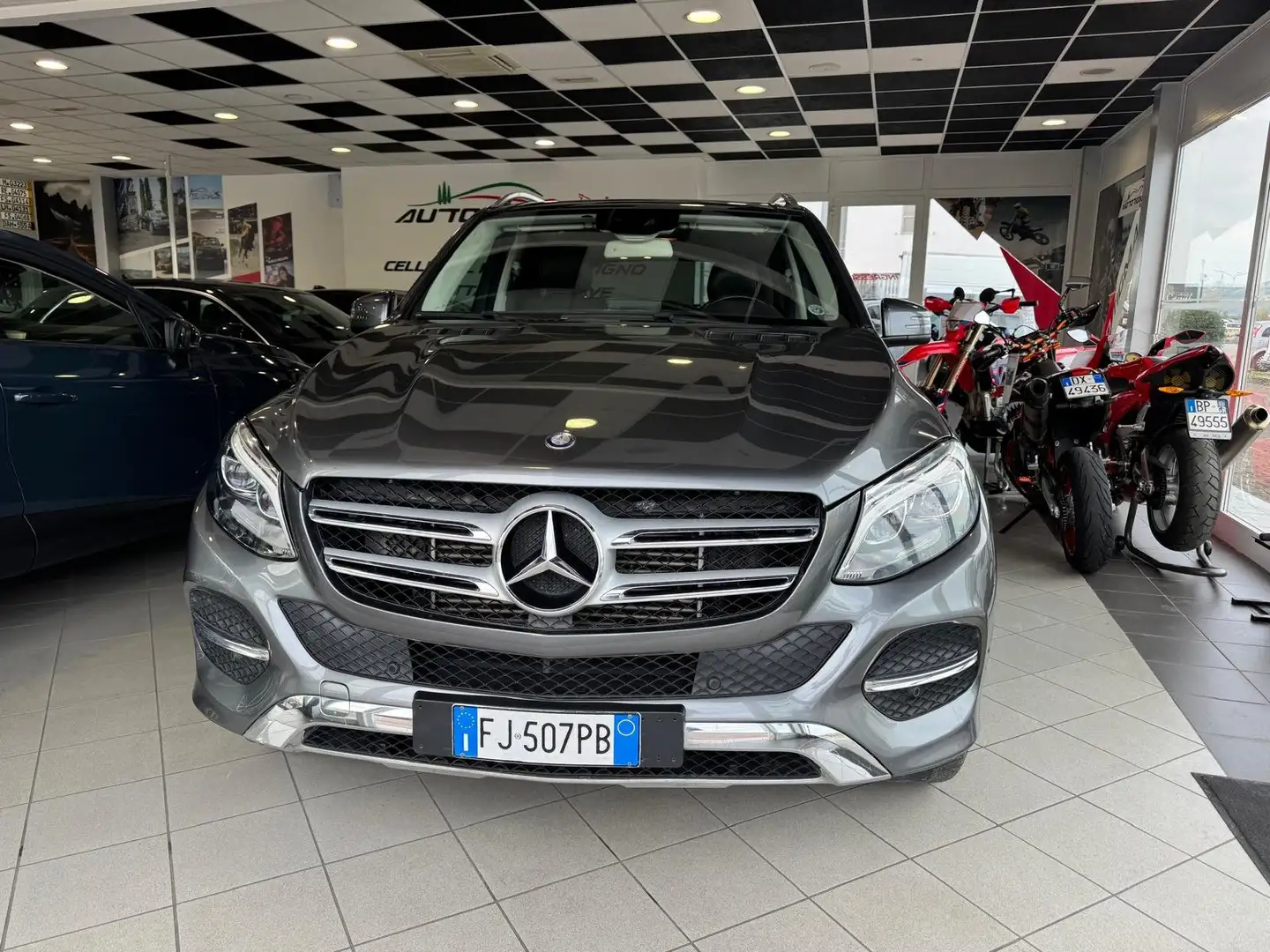 Mercedes-Benz GLE 250 GLE - W166 d Premium 4matic auto Grigio - 2