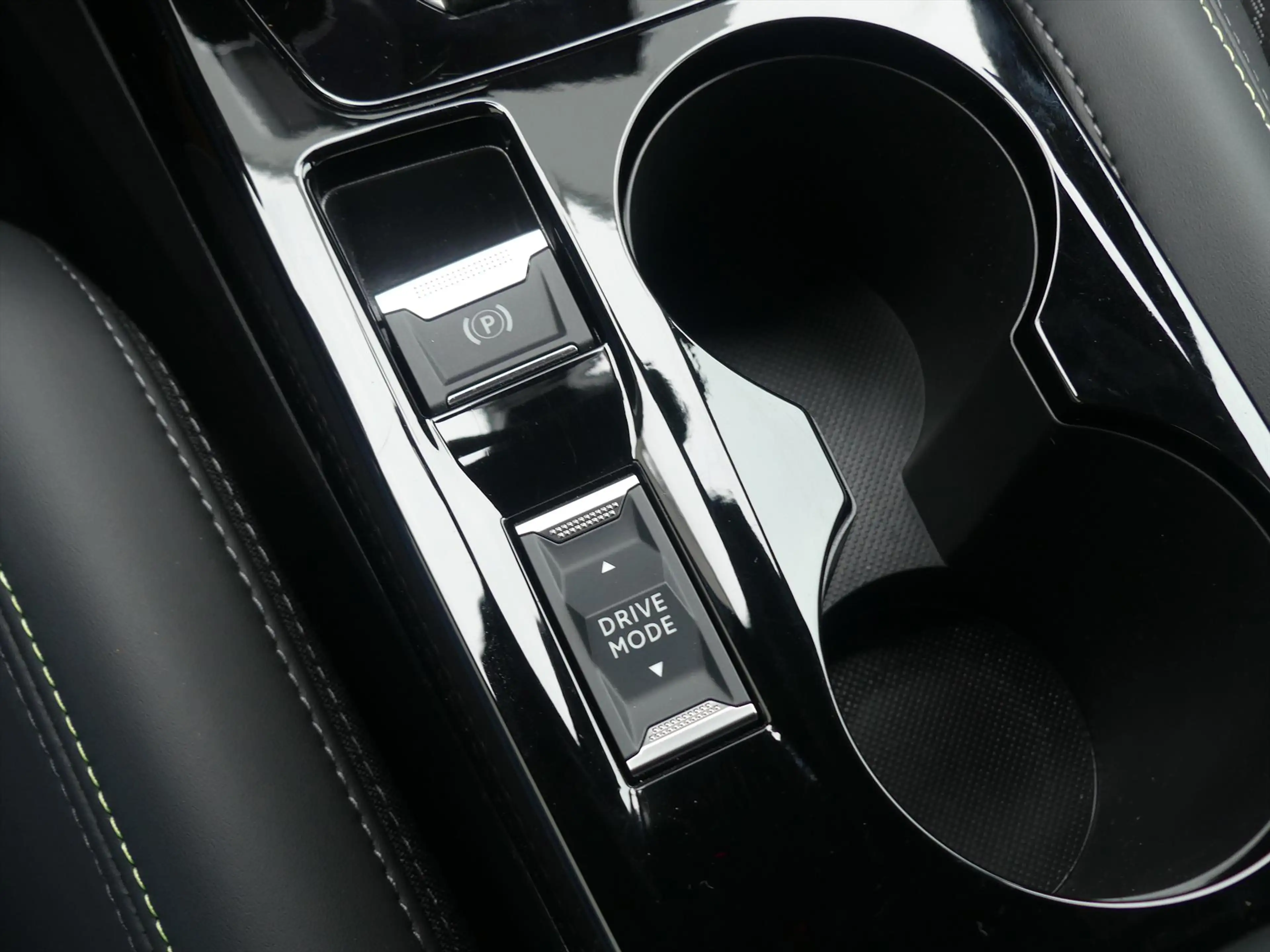 Peugeot e-2008 EV 50kWh 136PK GT 360 CAMERA/ADAPT.CRUISE/LMV/NAVI — photo 34