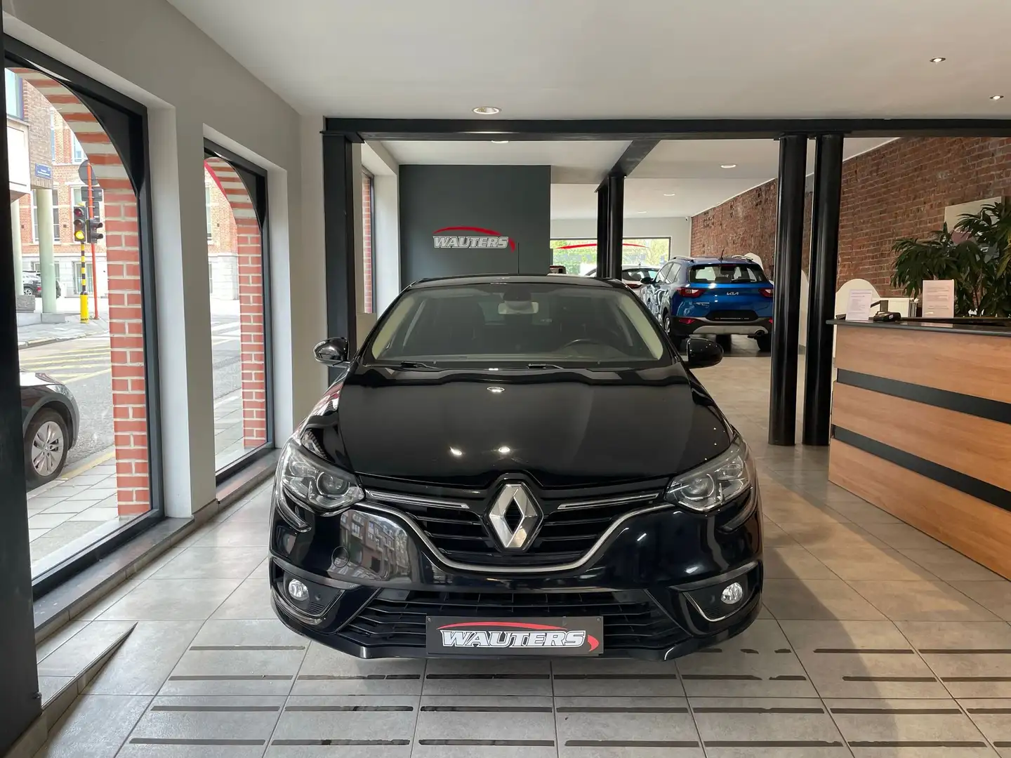 Renault Megane 1.2 TCe Energy Limited EDC Zwart - 2