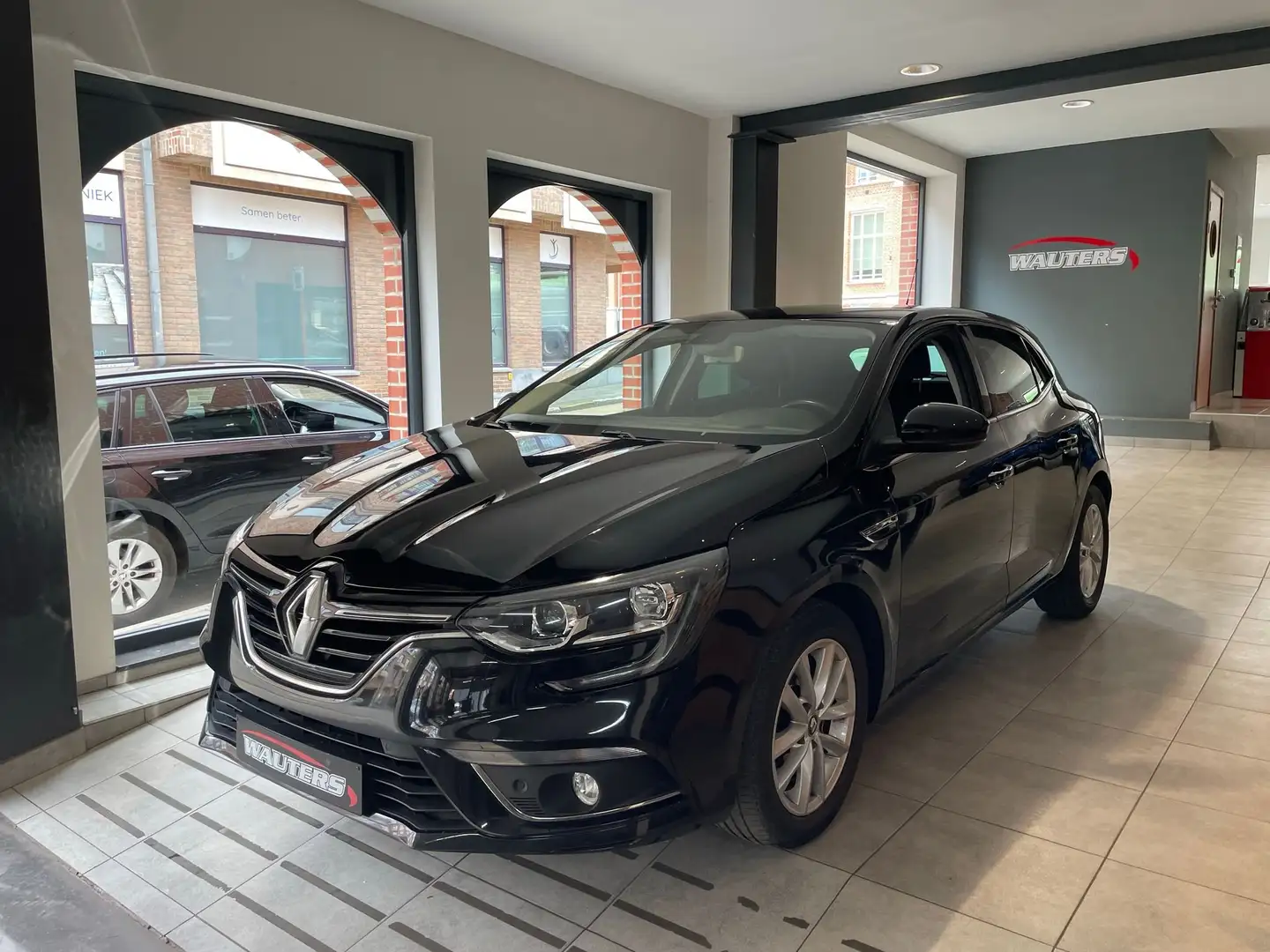 Renault Megane 1.2 TCe Energy Limited EDC Zwart - 1