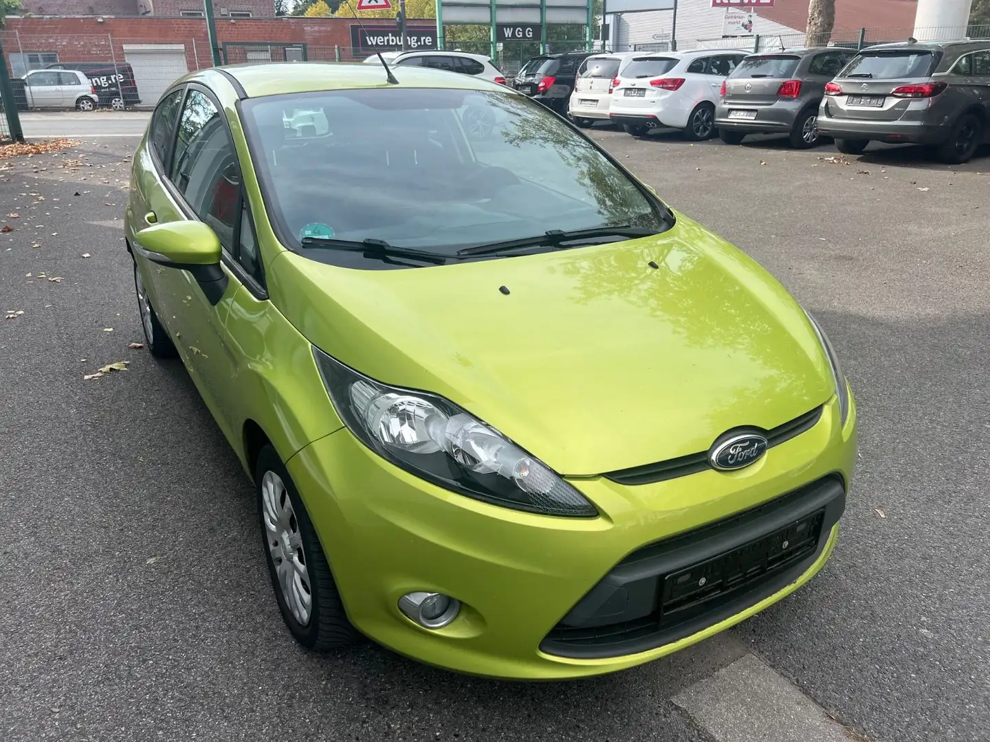 Ford Fiesta Trend"Klima"70.000 km"SHZ"ALLWETTER" Grün - 1