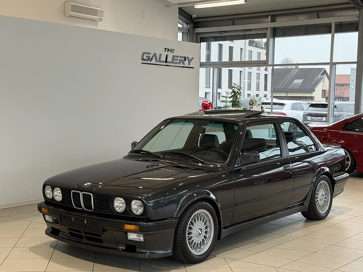BMW 325 i *M-Technic*Note 1*Sitzheizung*Klimaanlage*Sch... Schwarz - 2