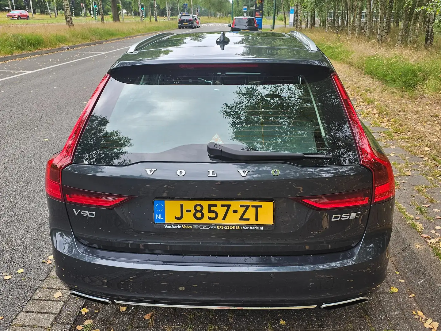 Volvo V90 D5, Inscription Grijs - 2