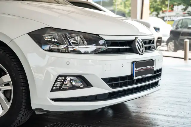 Volkswagen Polo view 19
