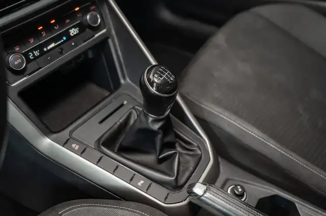 Volkswagen Polo view 11