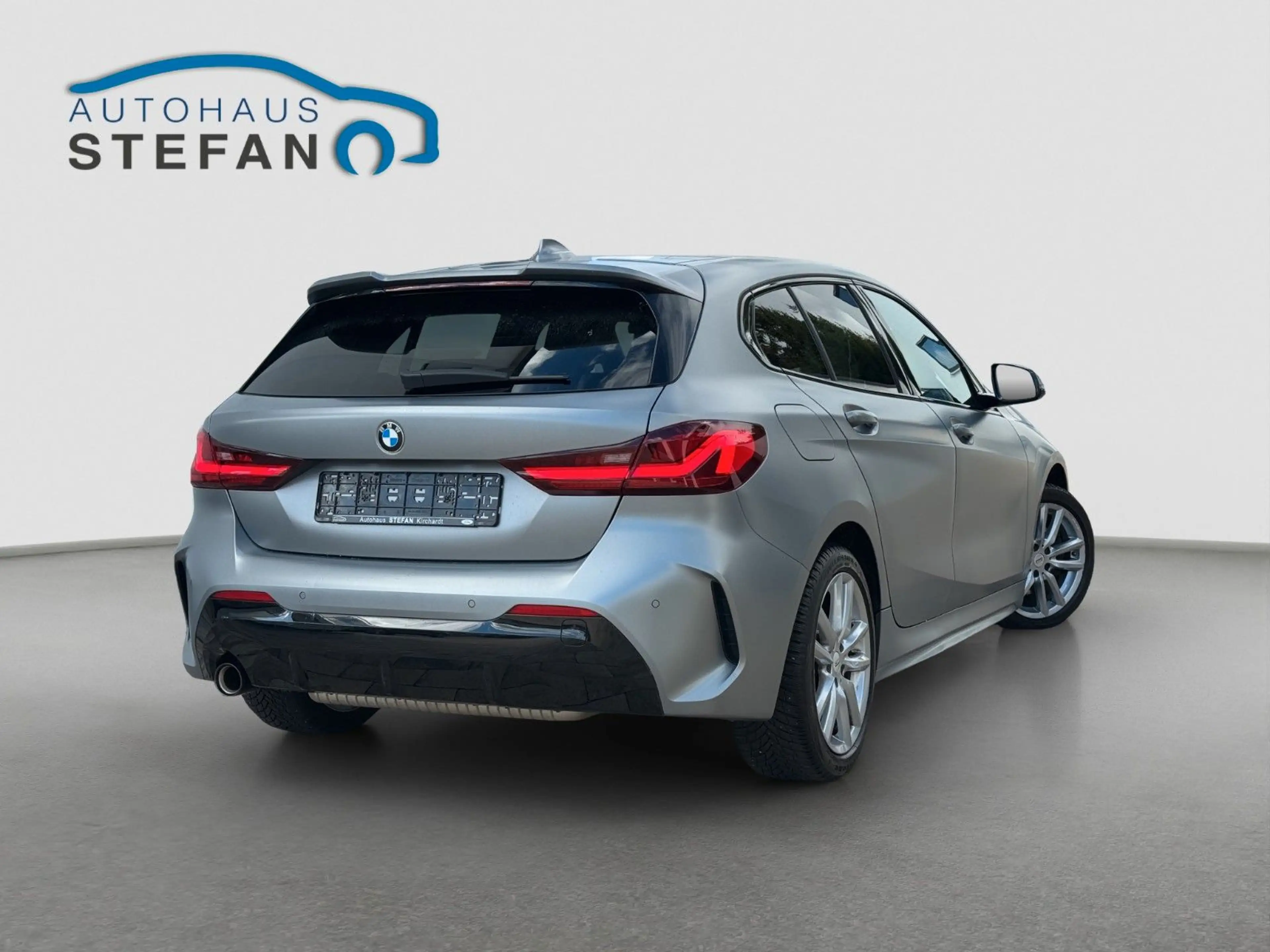 BMW 118 i Steptronic Lim. M Sport Shadow PANO|harman — photo 3
