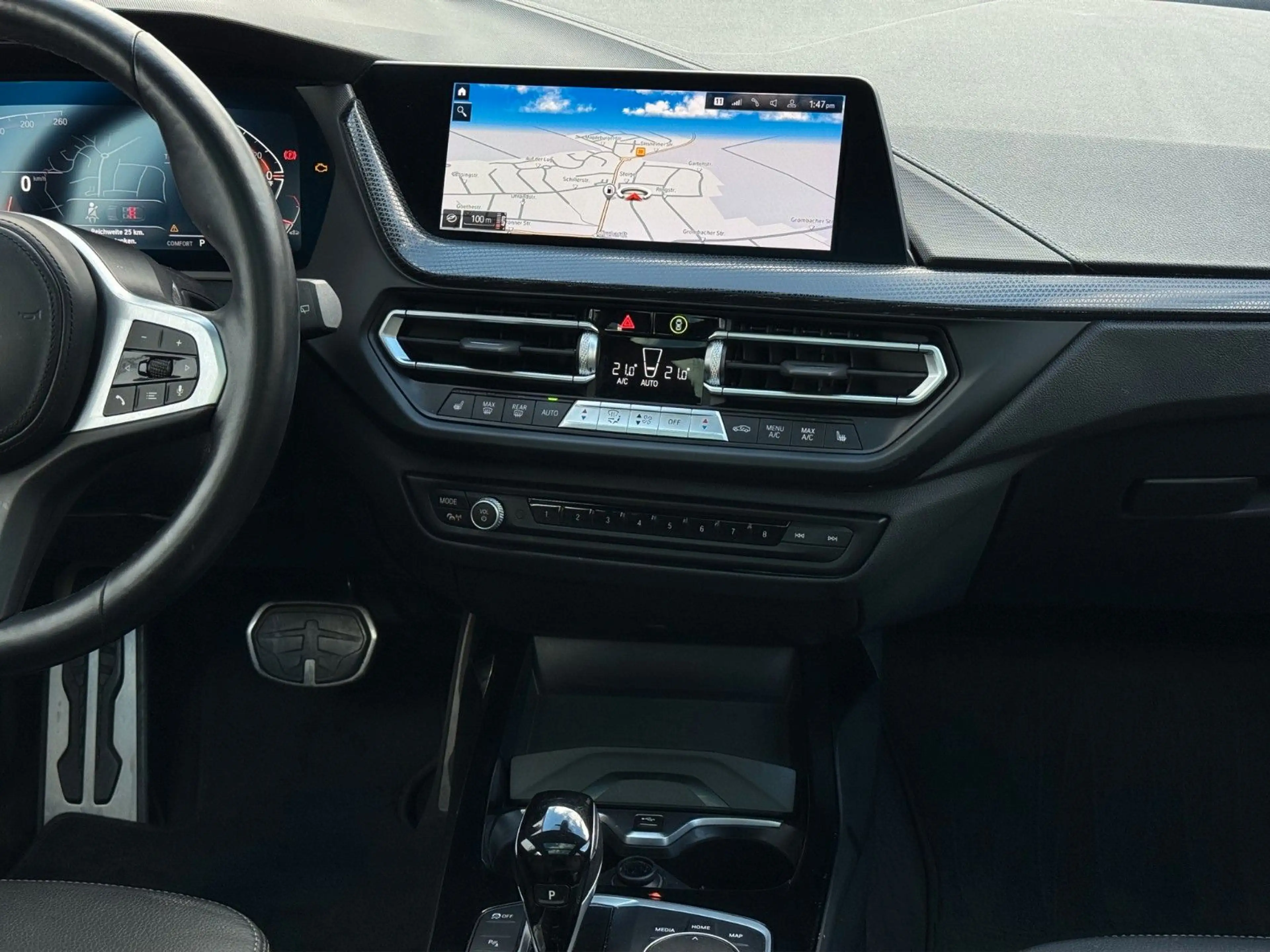 BMW 118 i Steptronic Lim. M Sport Shadow PANO|harman — photo 10