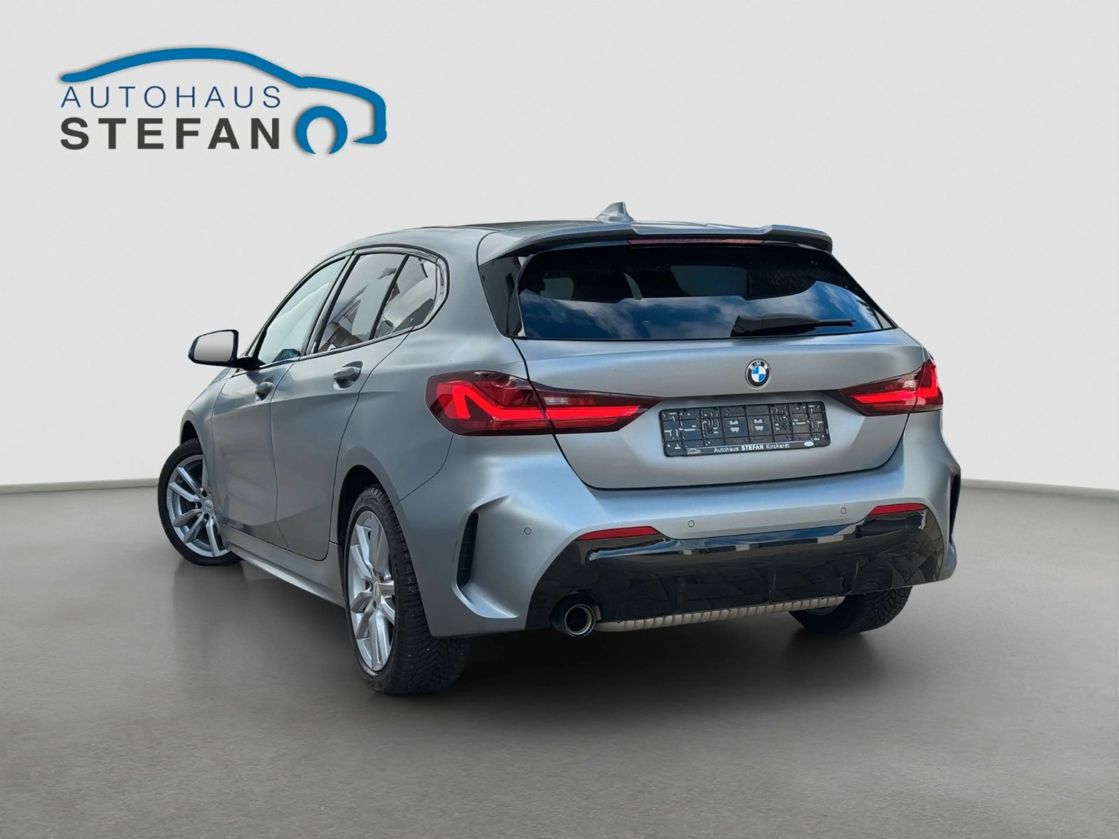 BMW 118 i Steptronic Lim. M Sport Shadow PANO|harman — photo 4