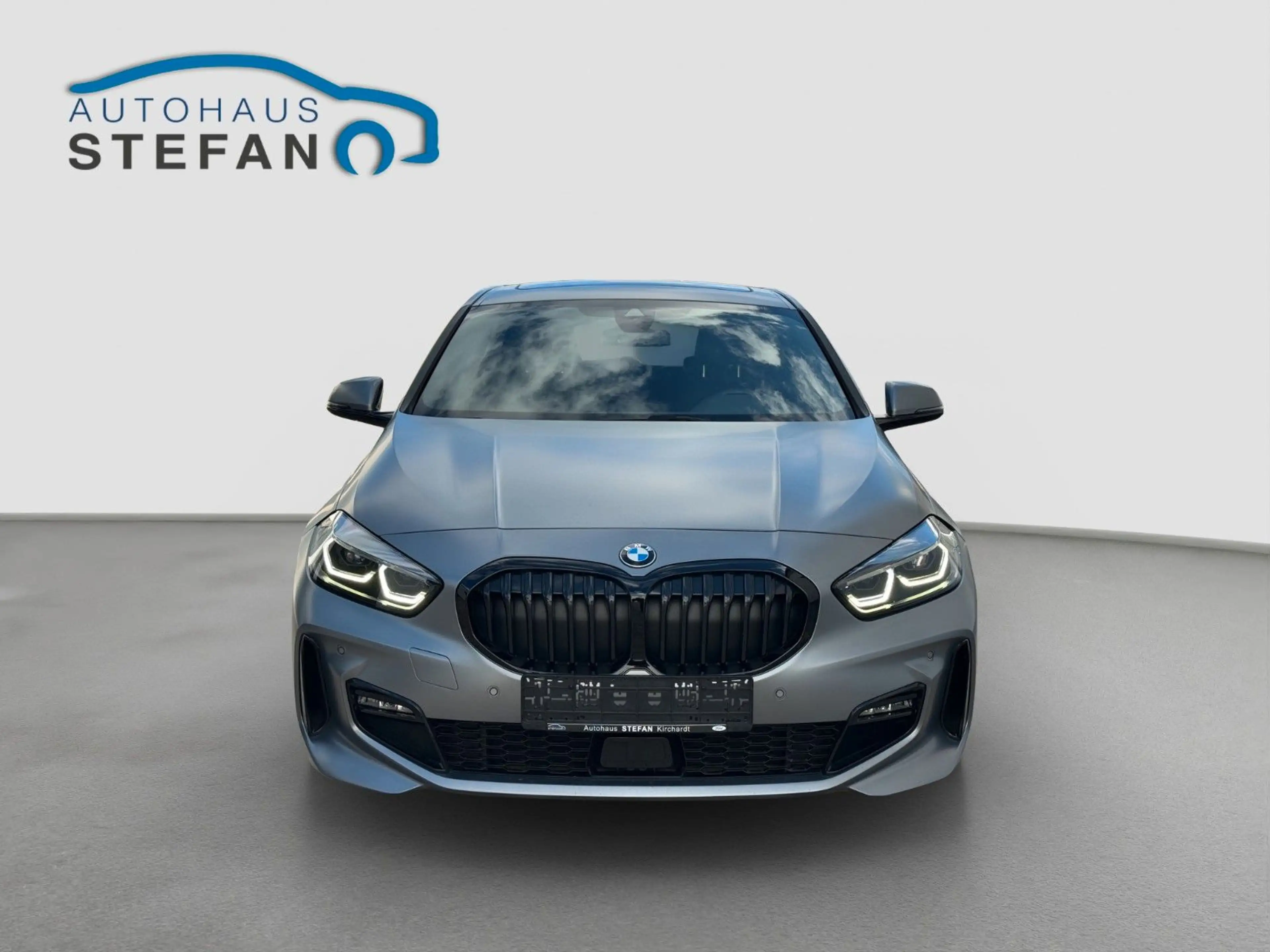 BMW 118 i Steptronic Lim. M Sport Shadow PANO|harman — photo 5