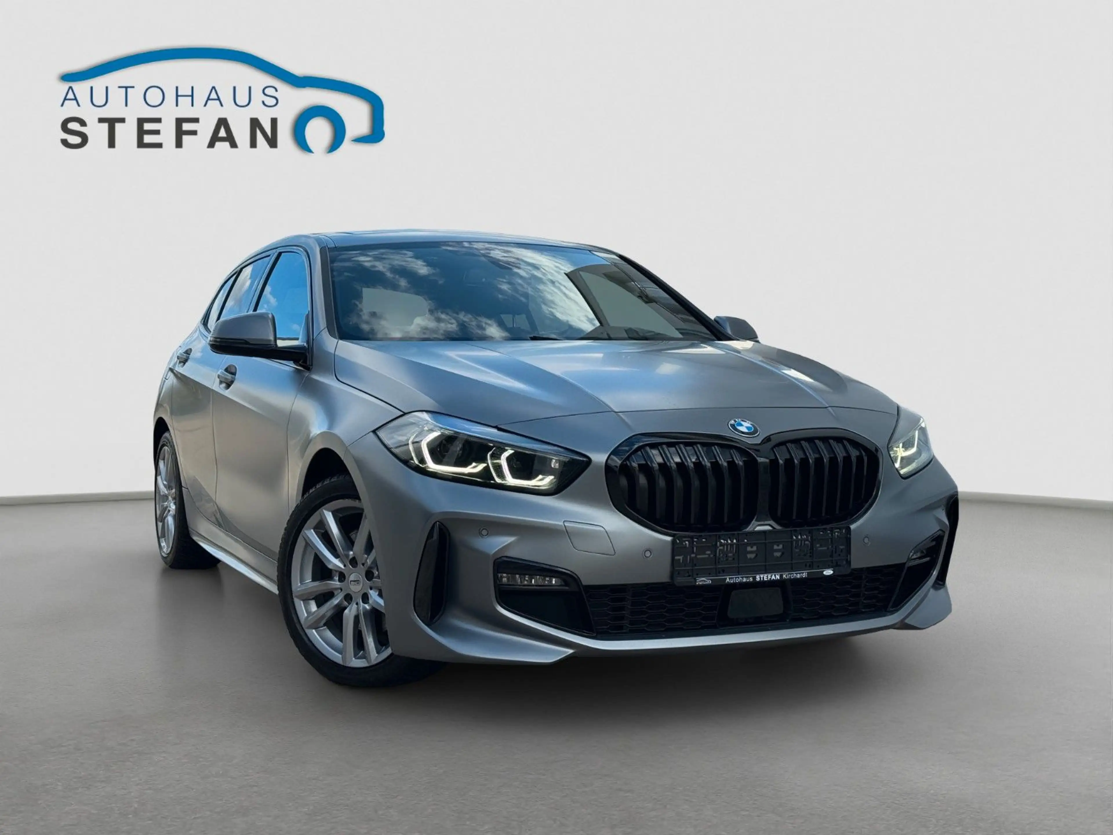 BMW 118 i Steptronic Lim. M Sport Shadow PANO|harman — photo 2