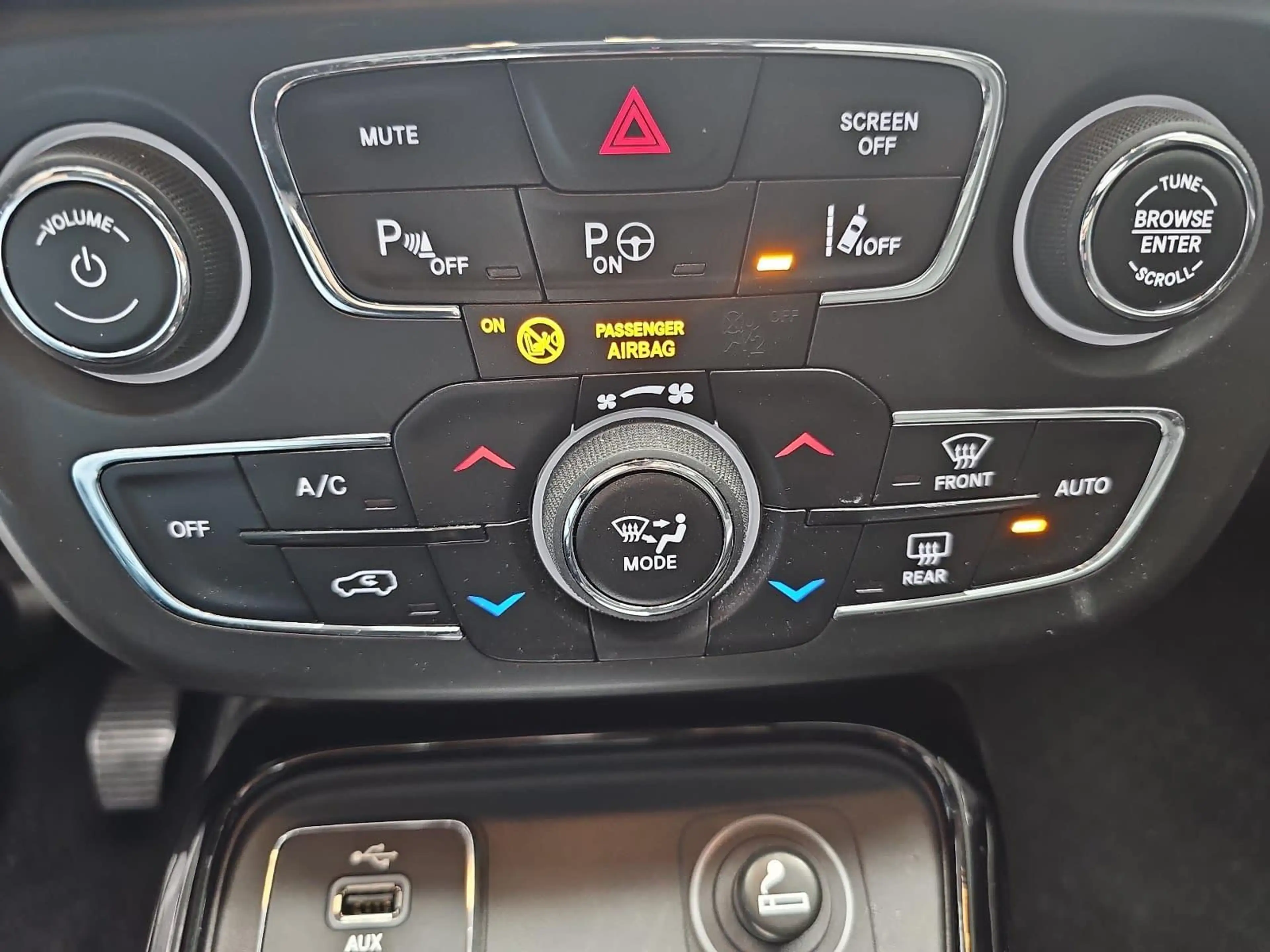 Jeep Compass COMPASS 1.4 MULTIAIR LIMITED FWD WINTER — photo 12