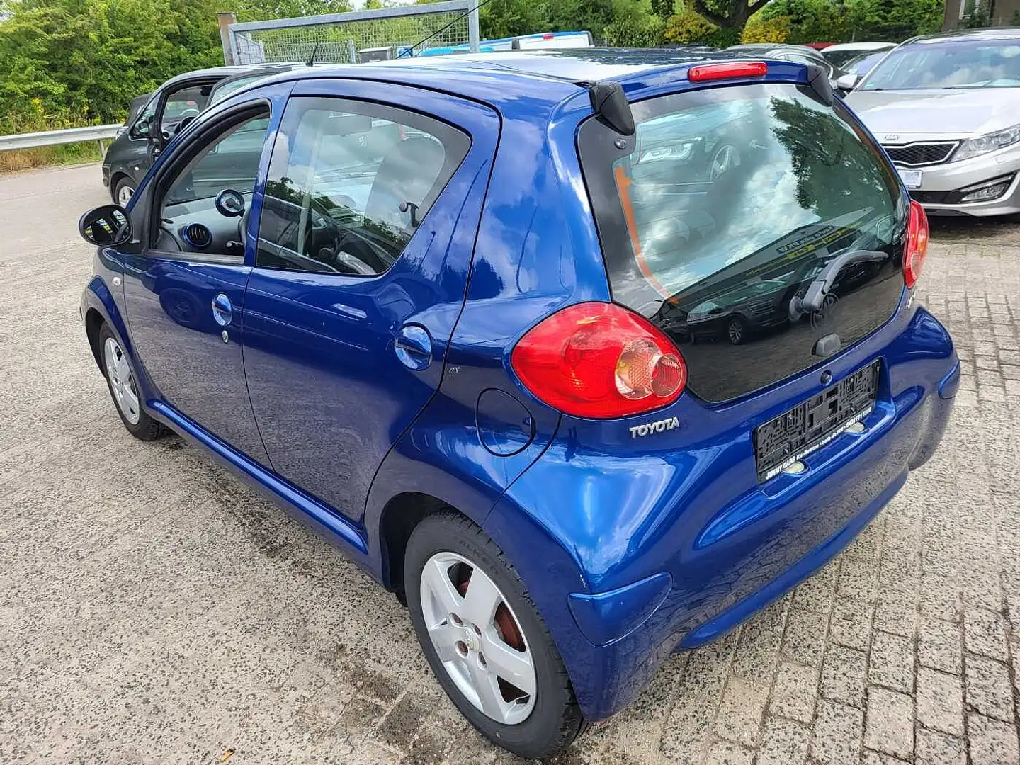 Toyota Aygo 5-Türer Cool&Go Blau - 2
