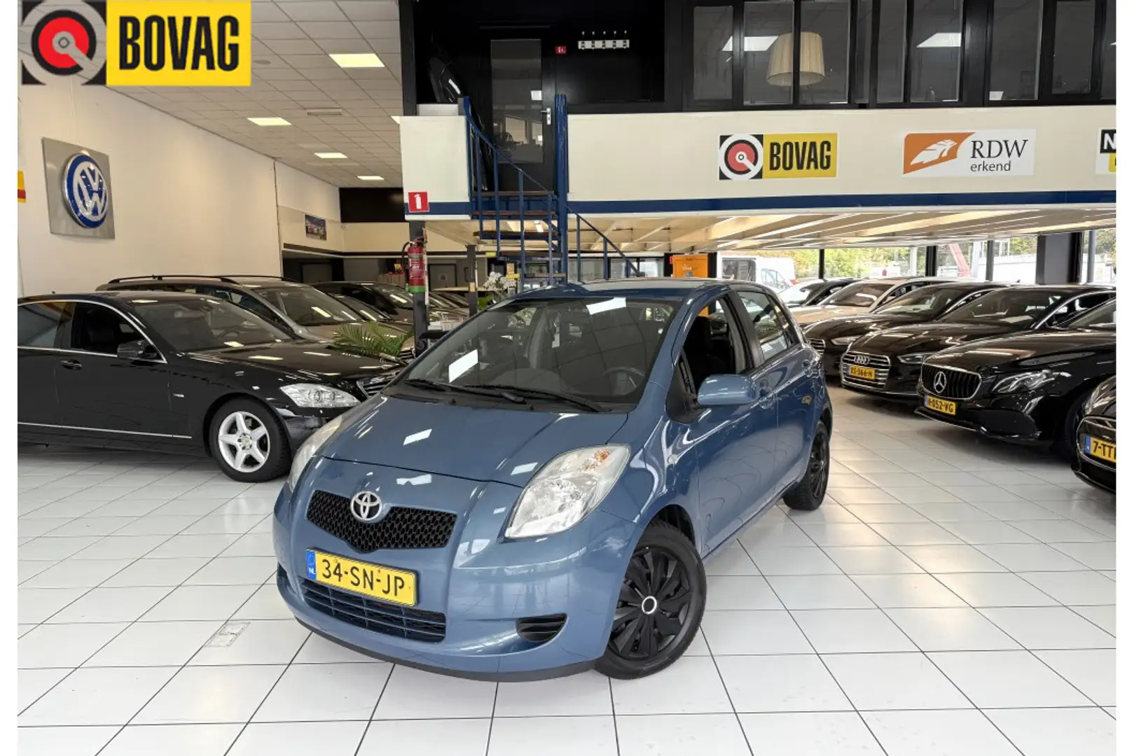 Toyota Yaris 1.3 VVTi Sol MMT Automaat Bovag Garantie Blauw - 1