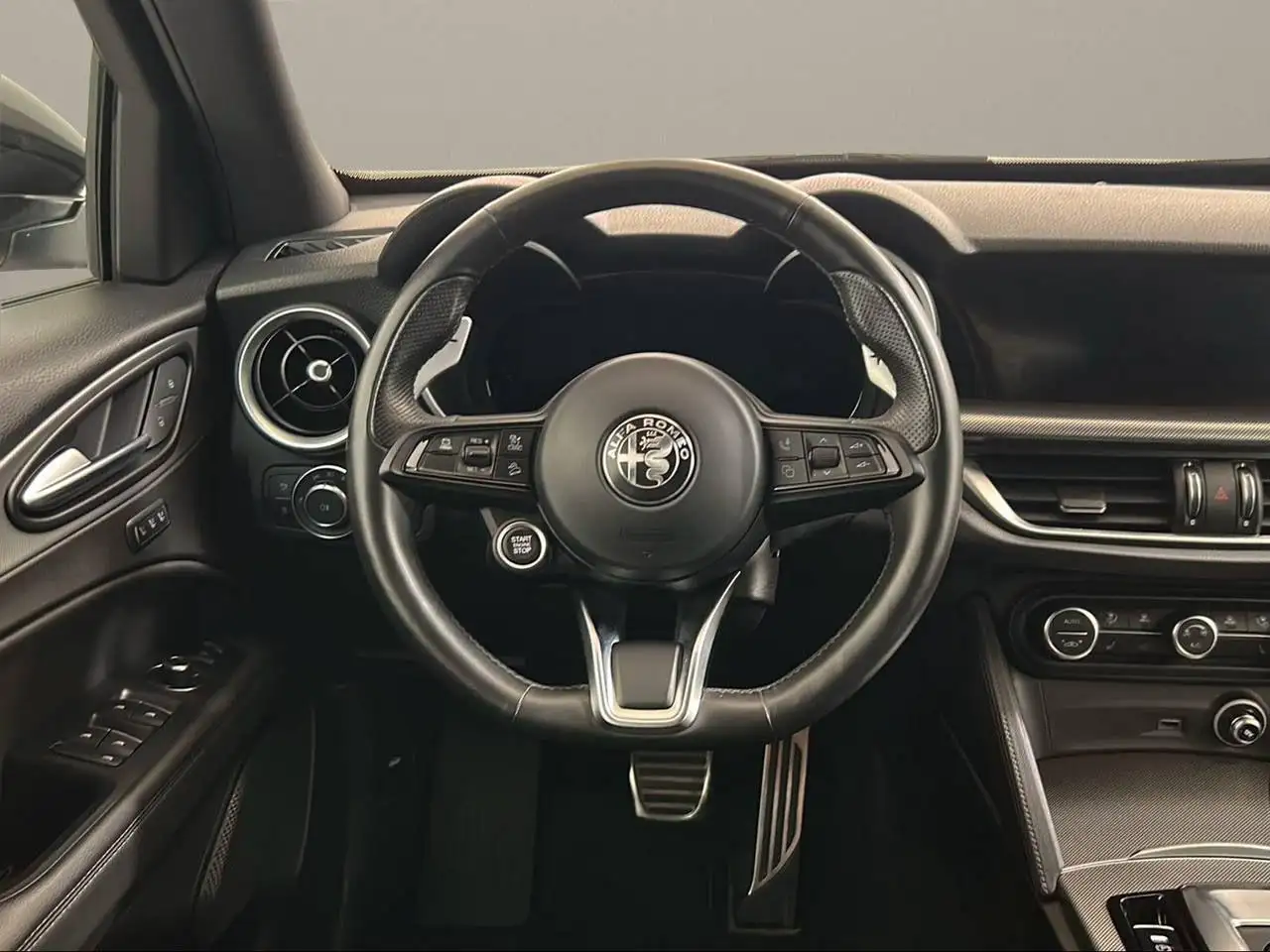 Alfa Romeo Stelvio 2024 — фото 18