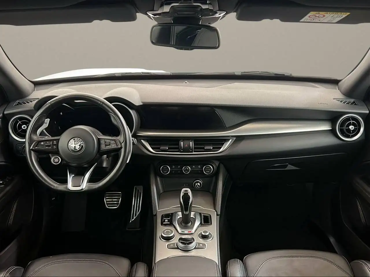 Alfa Romeo Stelvio 2024 — фото 17