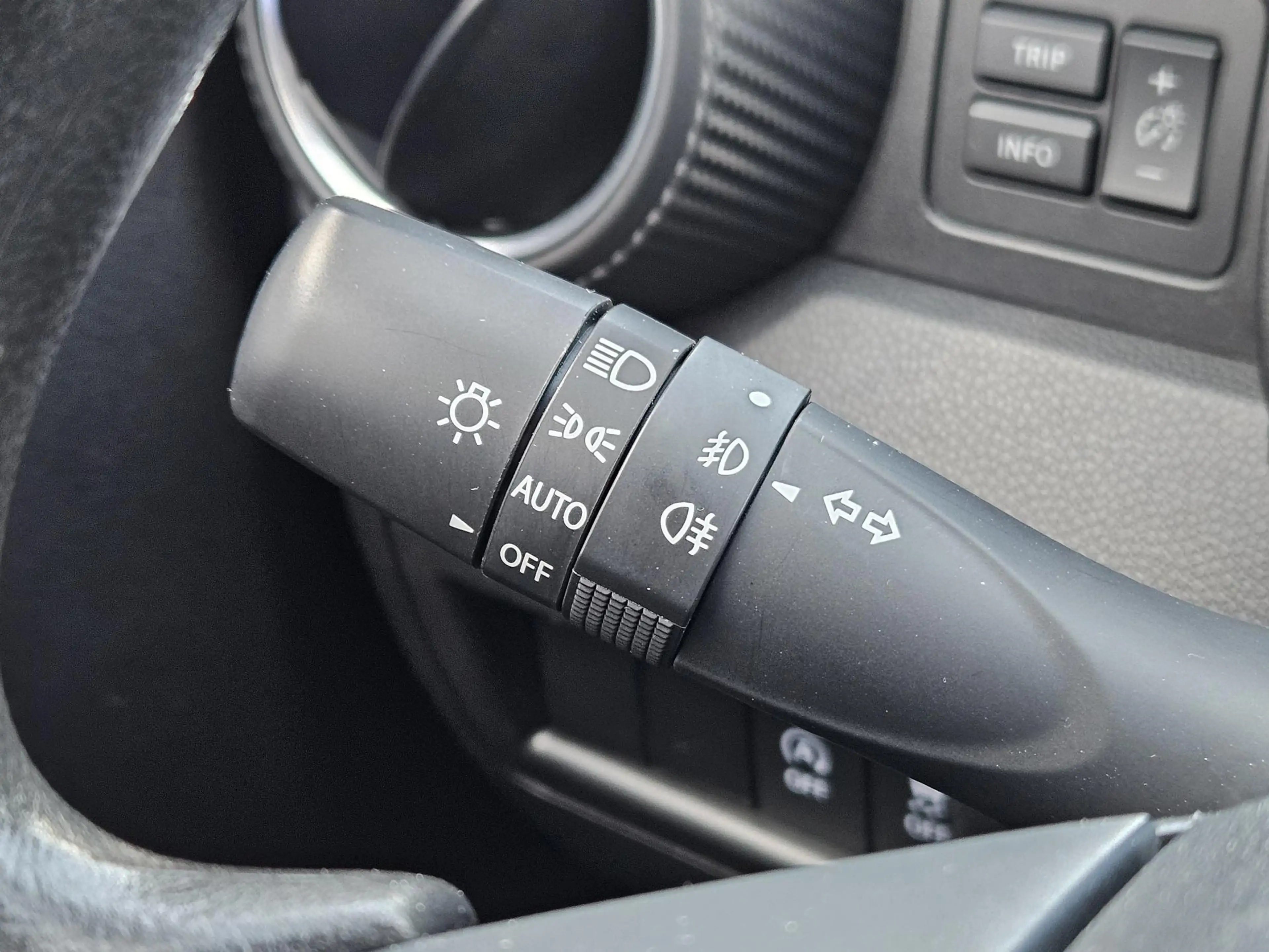 Suzuki Ignis 1.2 Smart Hybrid Select Two Tone Carplay Cam LM16 — photo 21