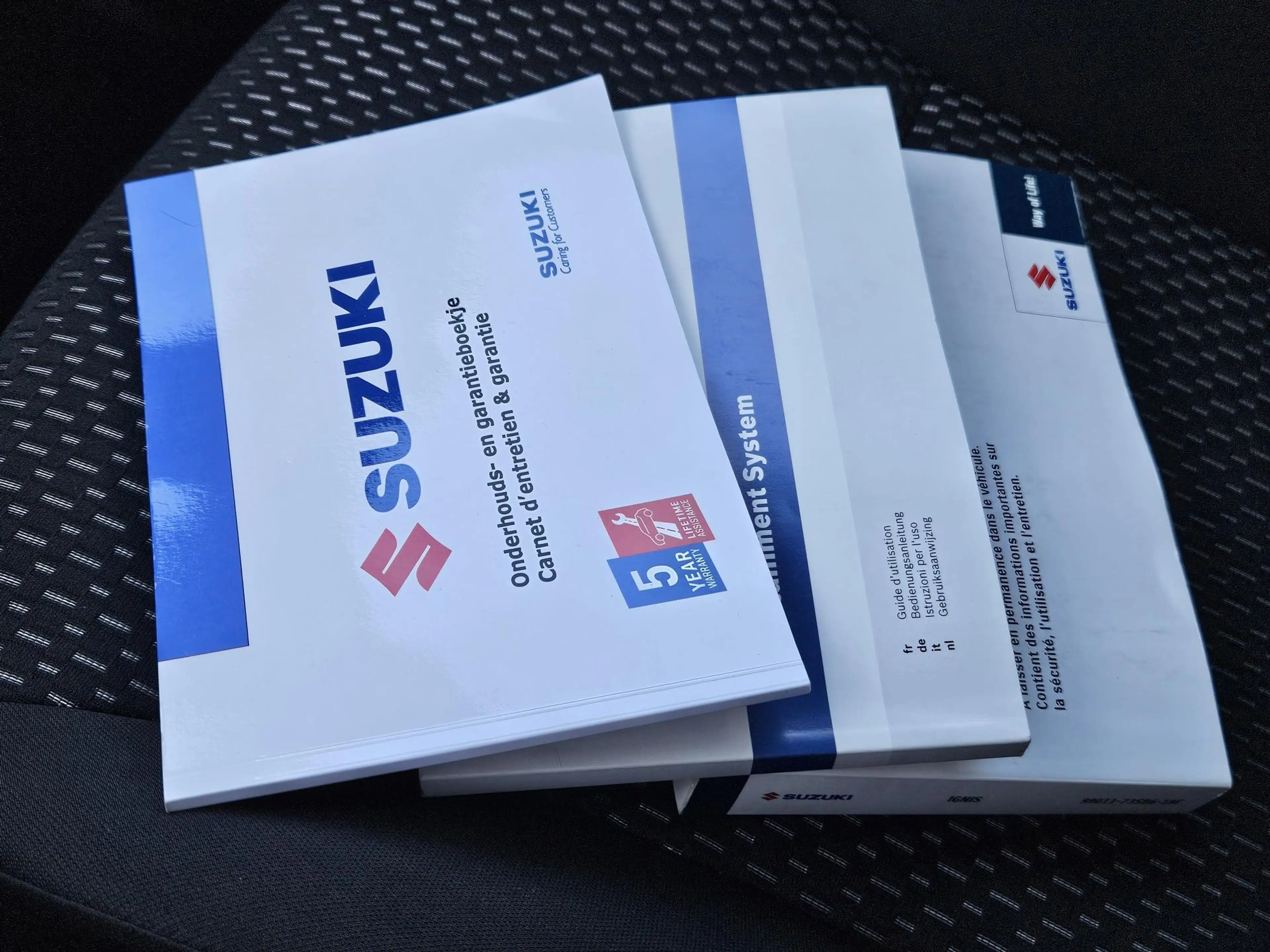 Suzuki Ignis 1.2 Smart Hybrid Select Two Tone Carplay Cam LM16 — photo 27