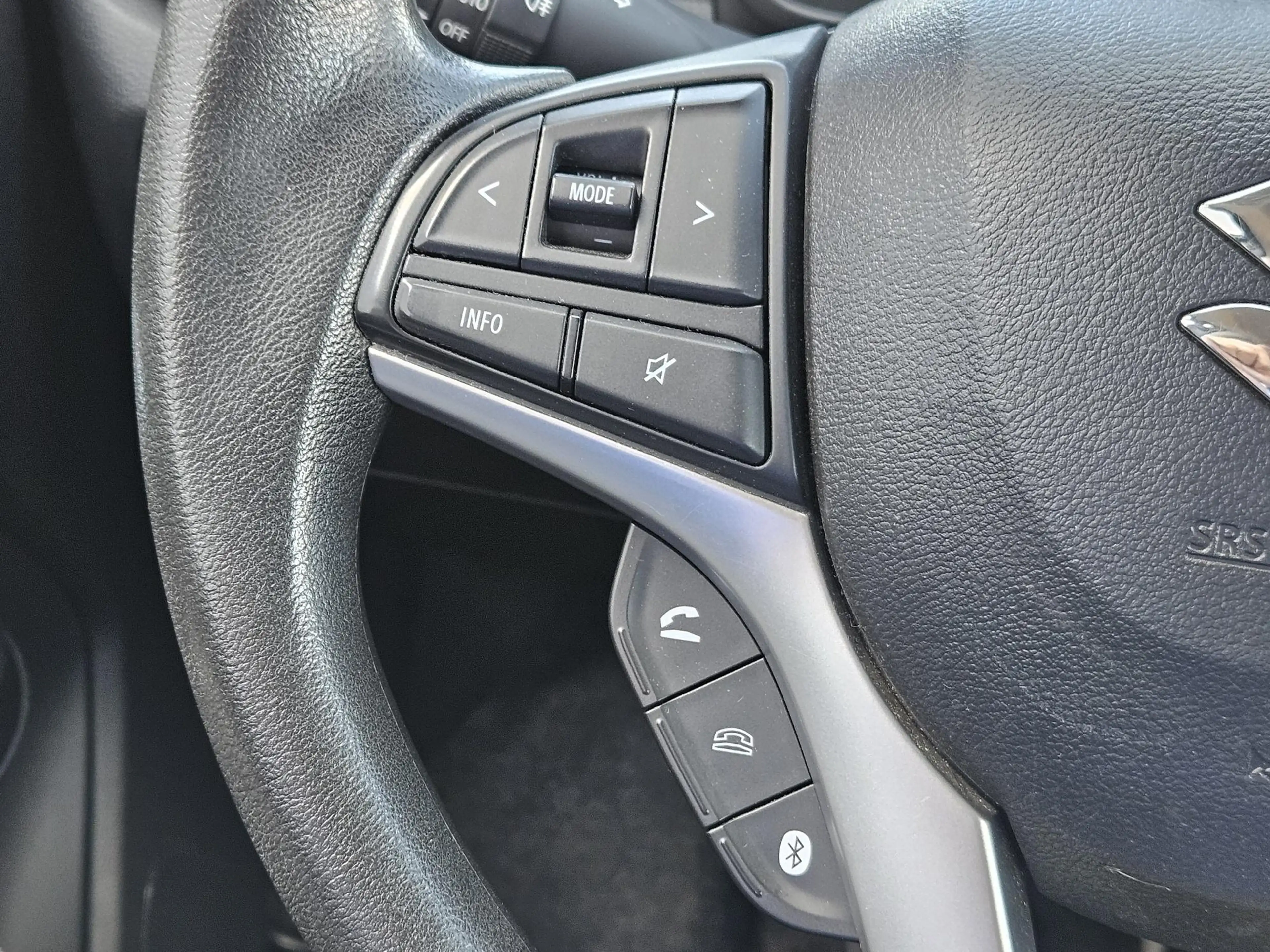 Suzuki Ignis 1.2 Smart Hybrid Select Two Tone Carplay Cam LM16 — photo 20
