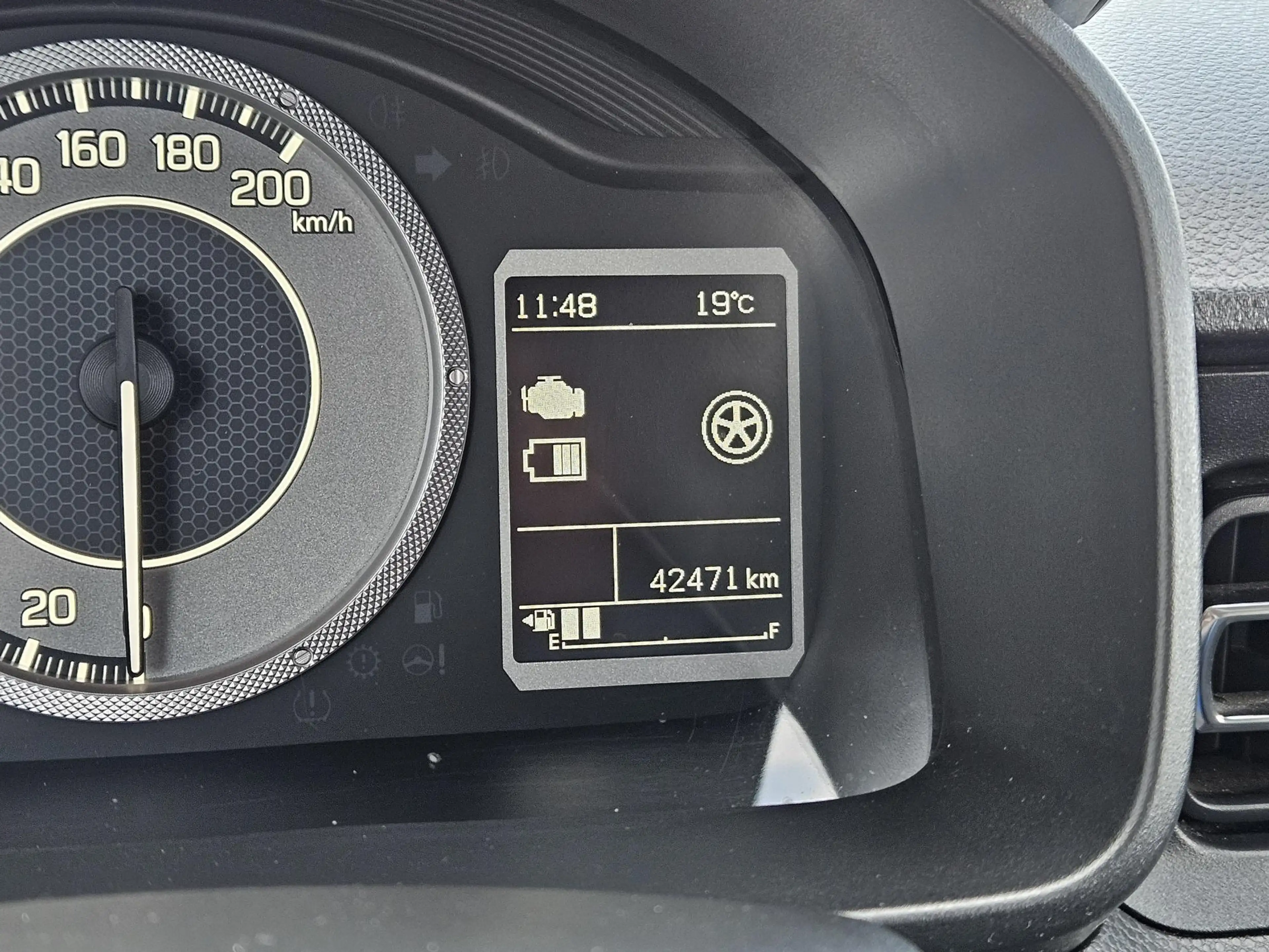 Suzuki Ignis 1.2 Smart Hybrid Select Two Tone Carplay Cam LM16 — photo 10