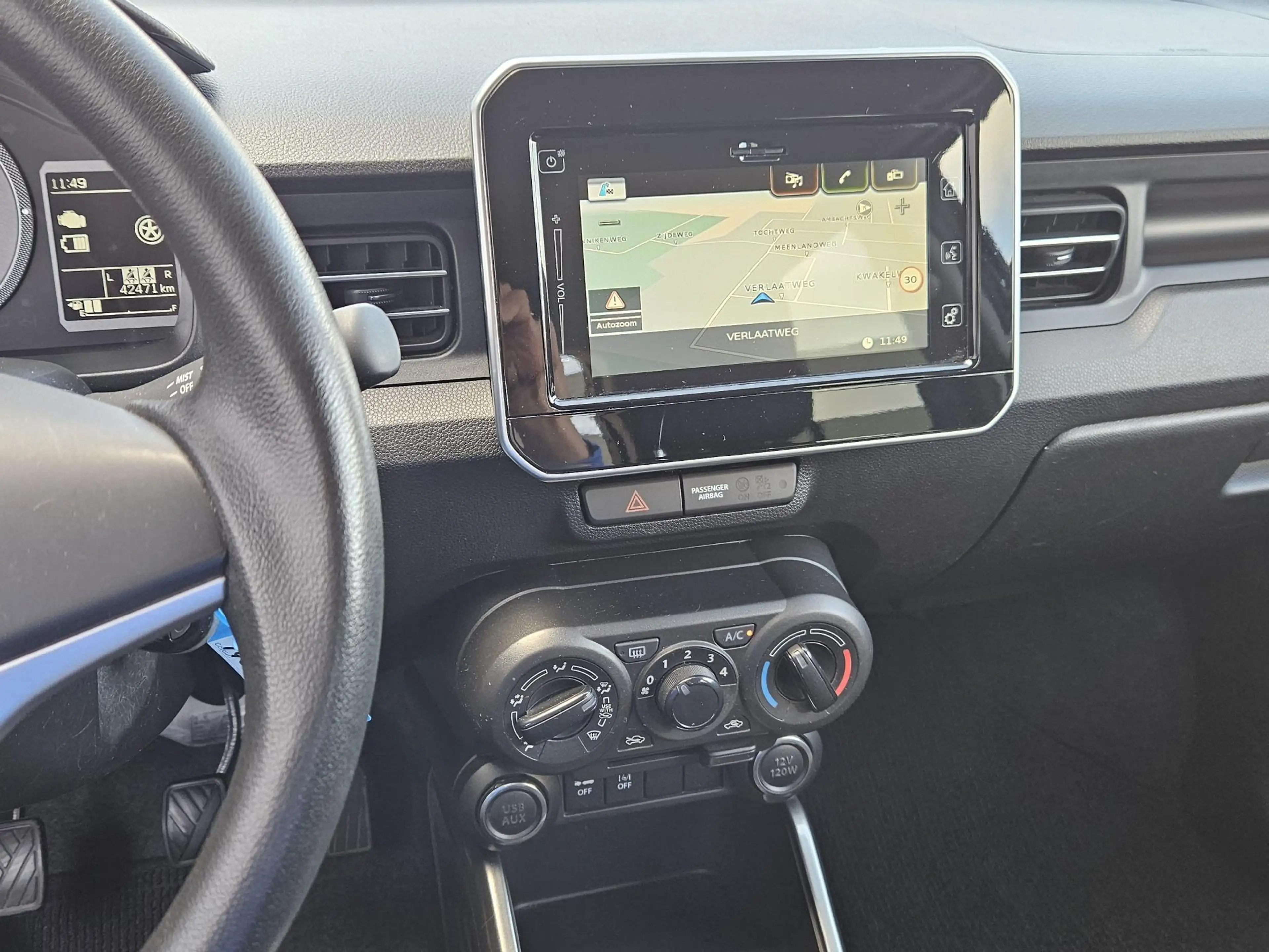Suzuki Ignis 1.2 Smart Hybrid Select Two Tone Carplay Cam LM16 — photo 11