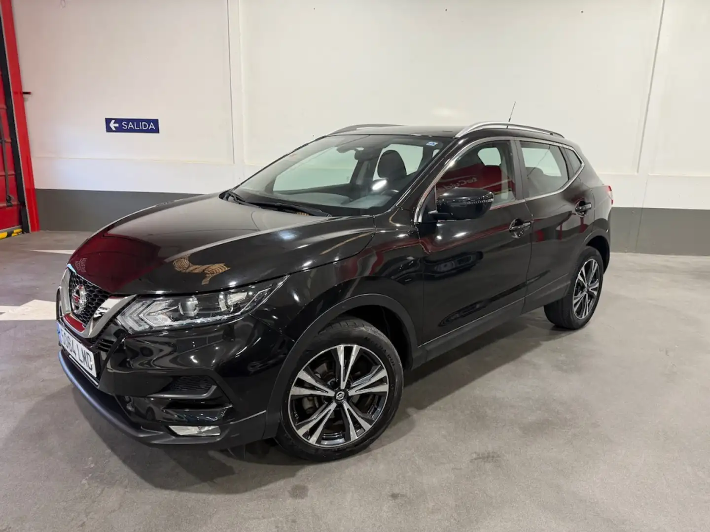 Nissan Qashqai 1.3 DIG-T mHEV 12V Visia 4x2 103kW Schwarz - 1