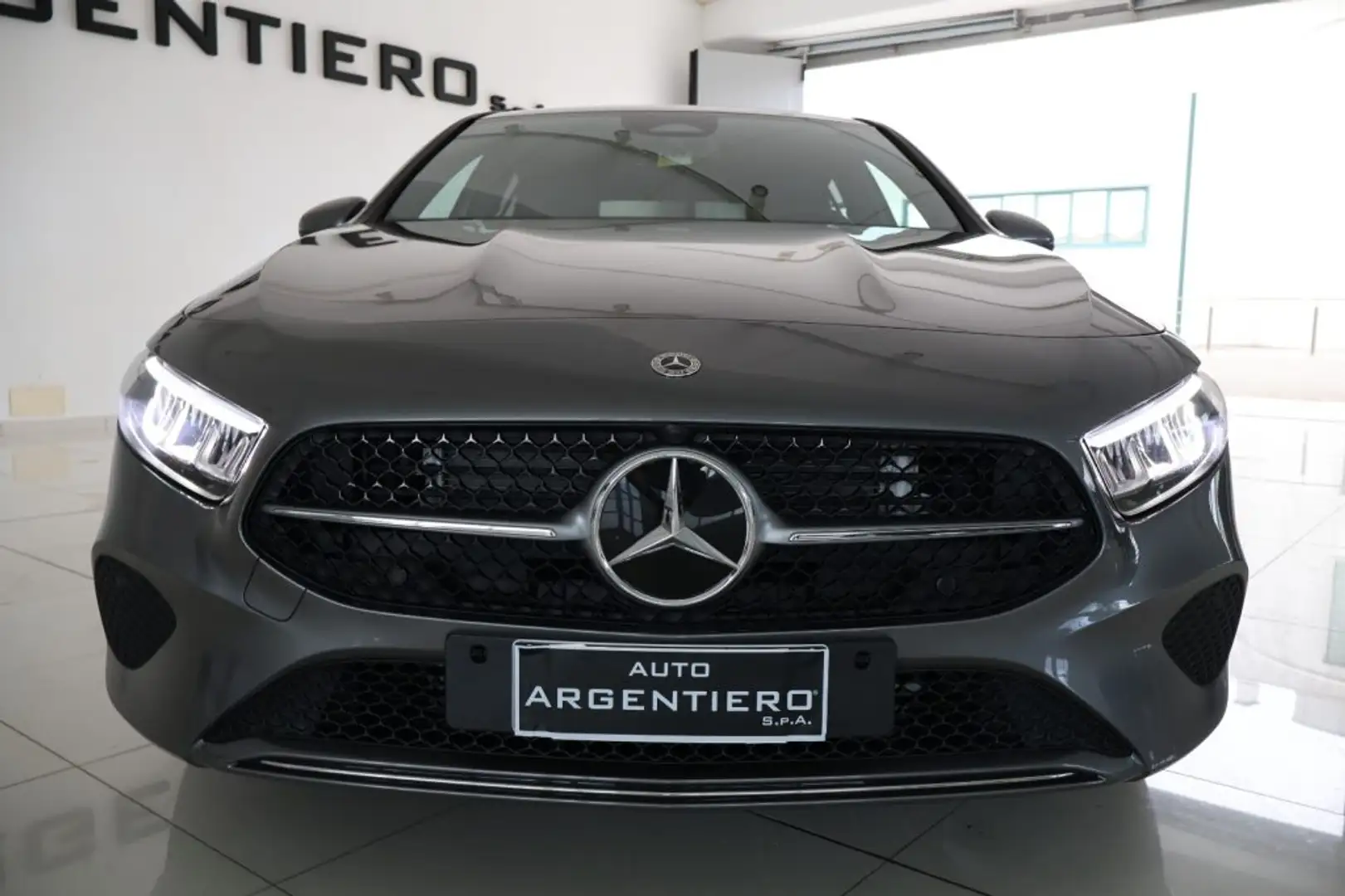 Mercedes-Benz A 180 d Automatic Progressive Advanced nuova km 0!!!! Gris - 2