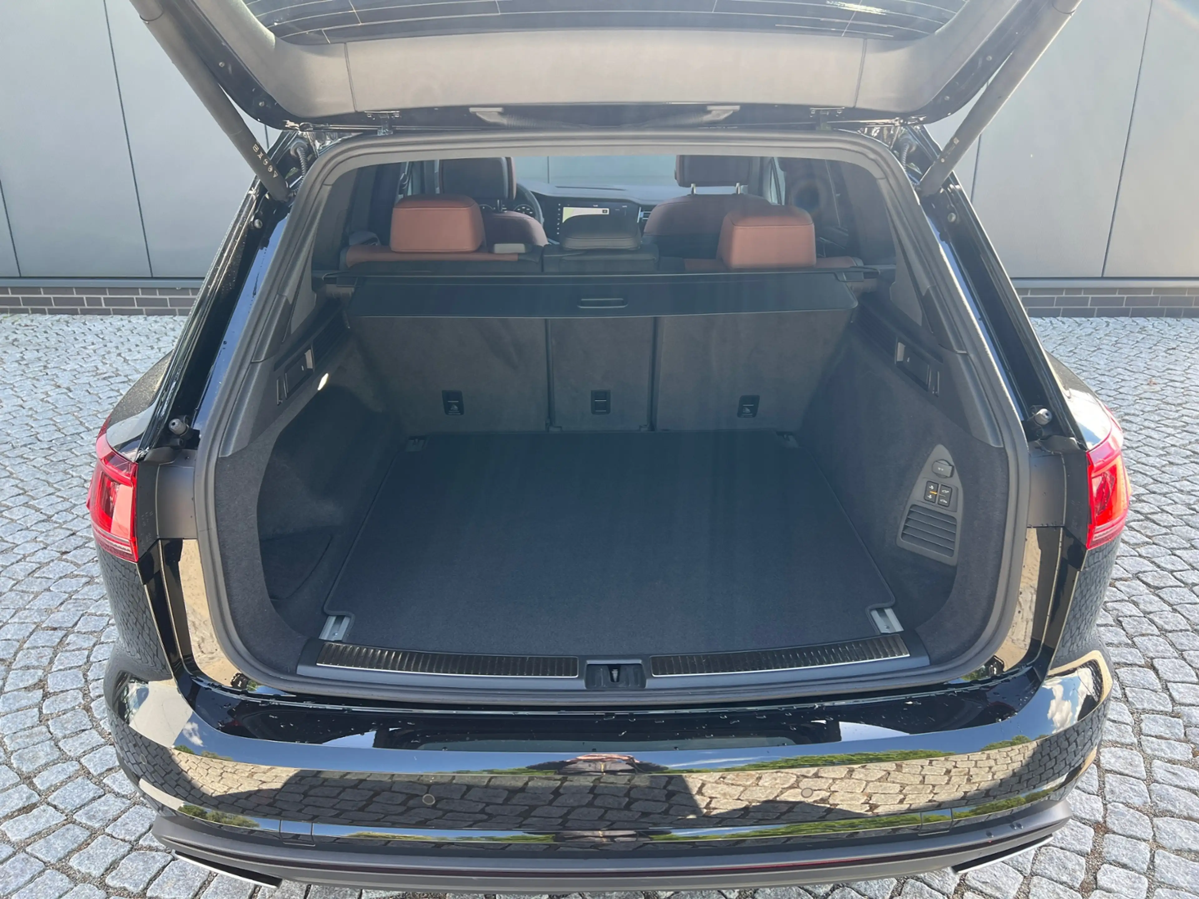 Volkswagen Touareg Elegance 3.0 TDI 4MOTION *AHK, Pano, Dynaudio, Of — photo 6