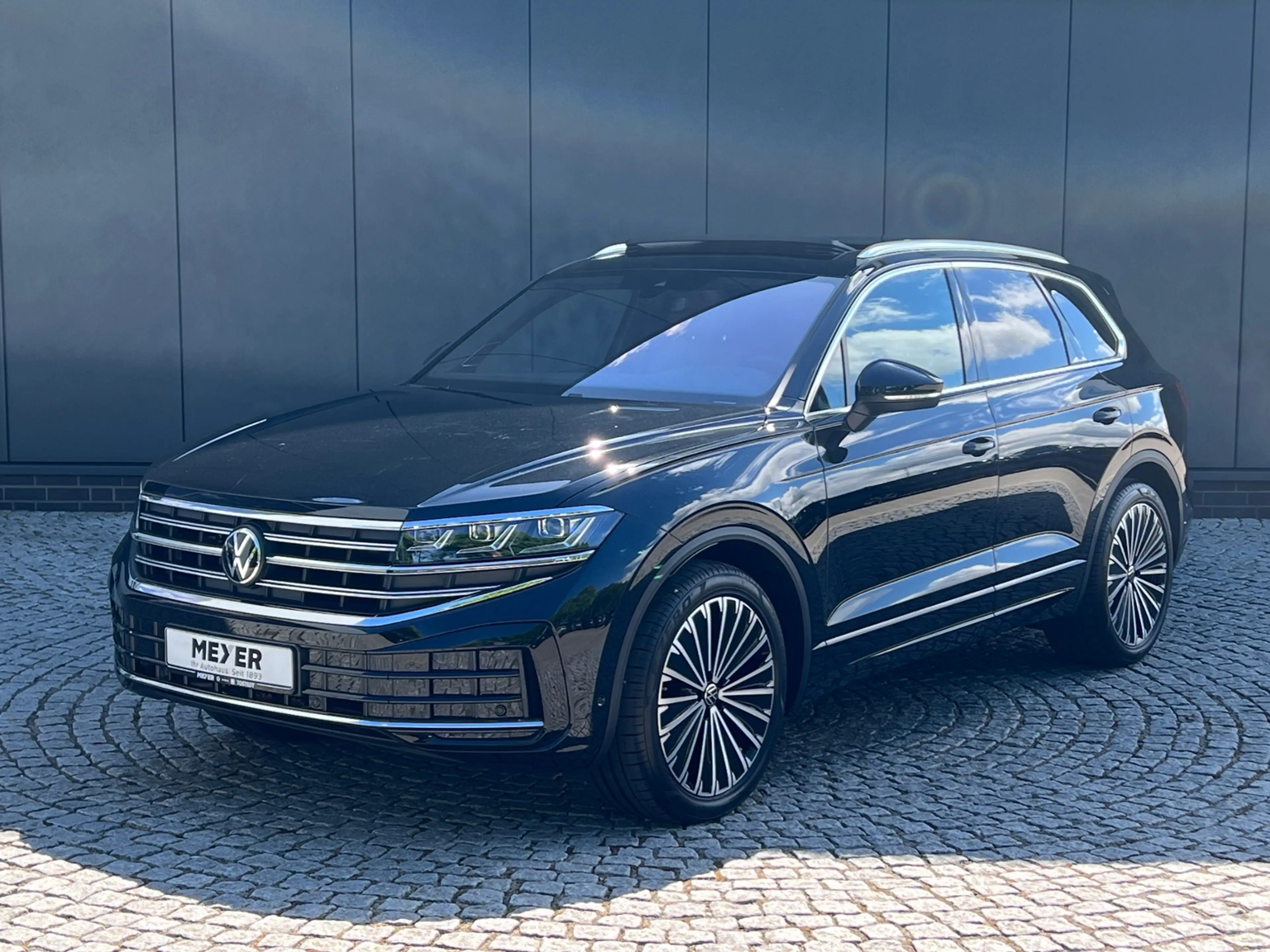 Volkswagen Touareg Elegance 3.0 TDI 4MOTION *AHK, Pano, Dynaudio, Of — photo 2