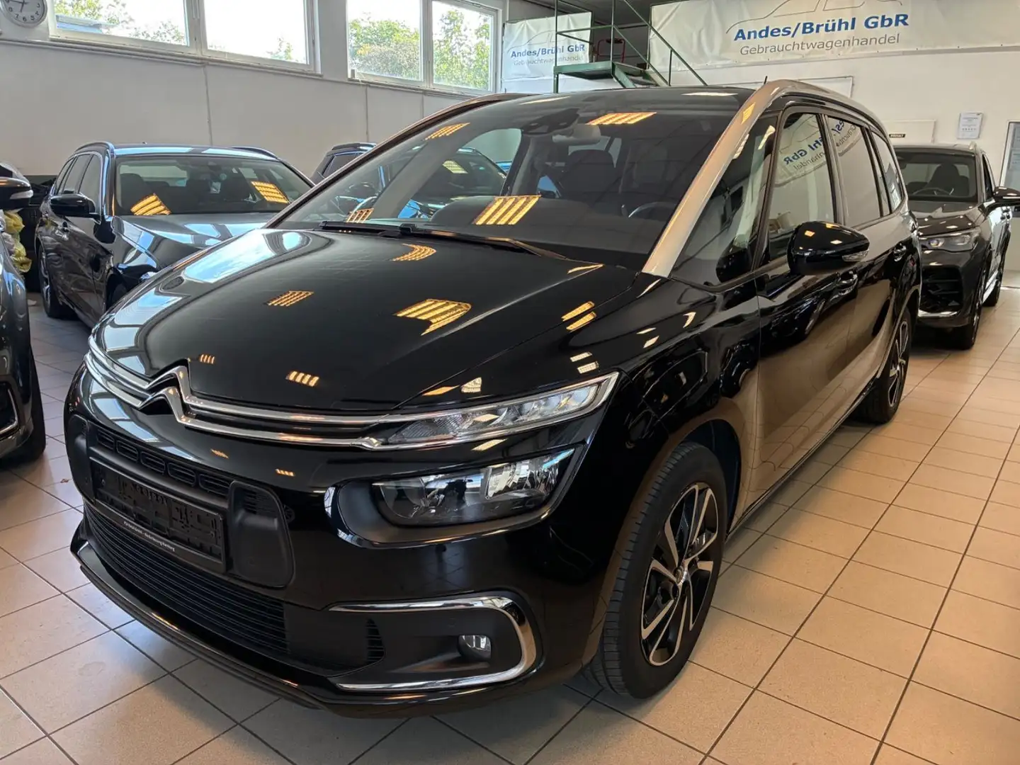 Citroen Grand C4 Picasso /Spacetourer Shine AHK Noir - 1