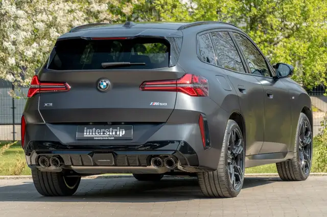 BMW X3 M view 6