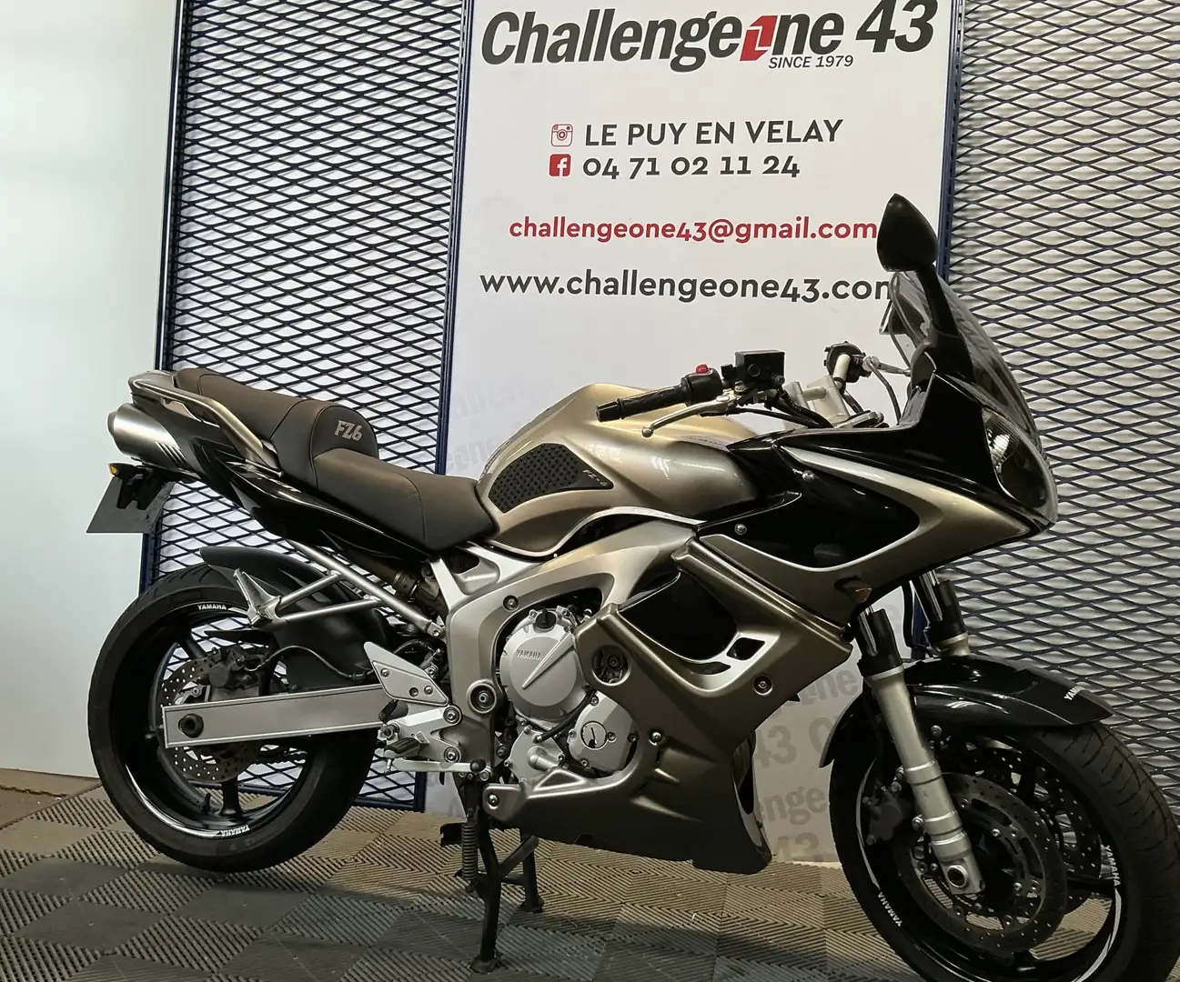 Yamaha FZ 6 Gris - 2