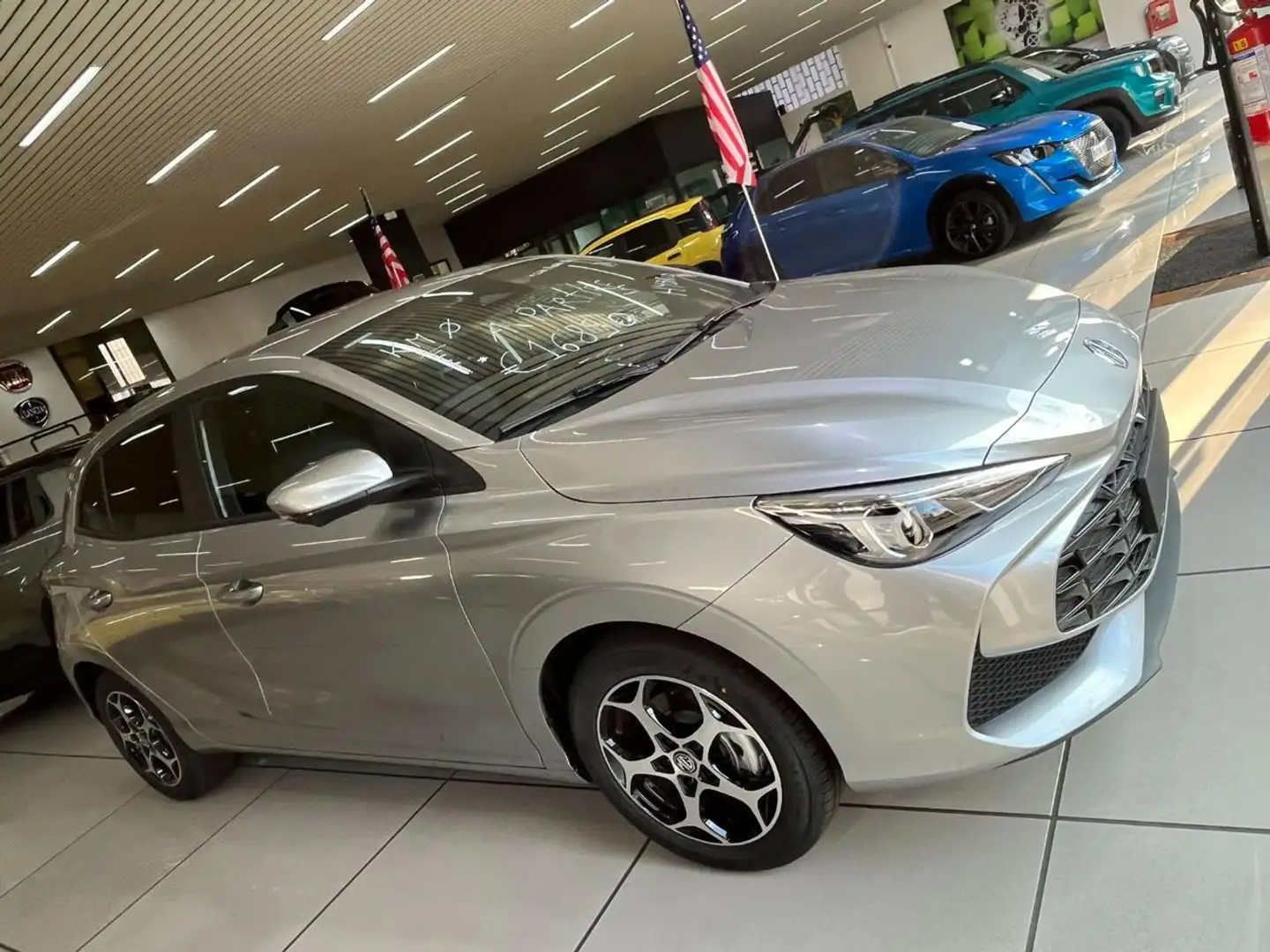 MG MG3 Hybrid+ Comfort Gris - 1