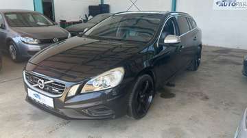 Kombi Autom. R-Design AWD *Navi /Leder /AHK*