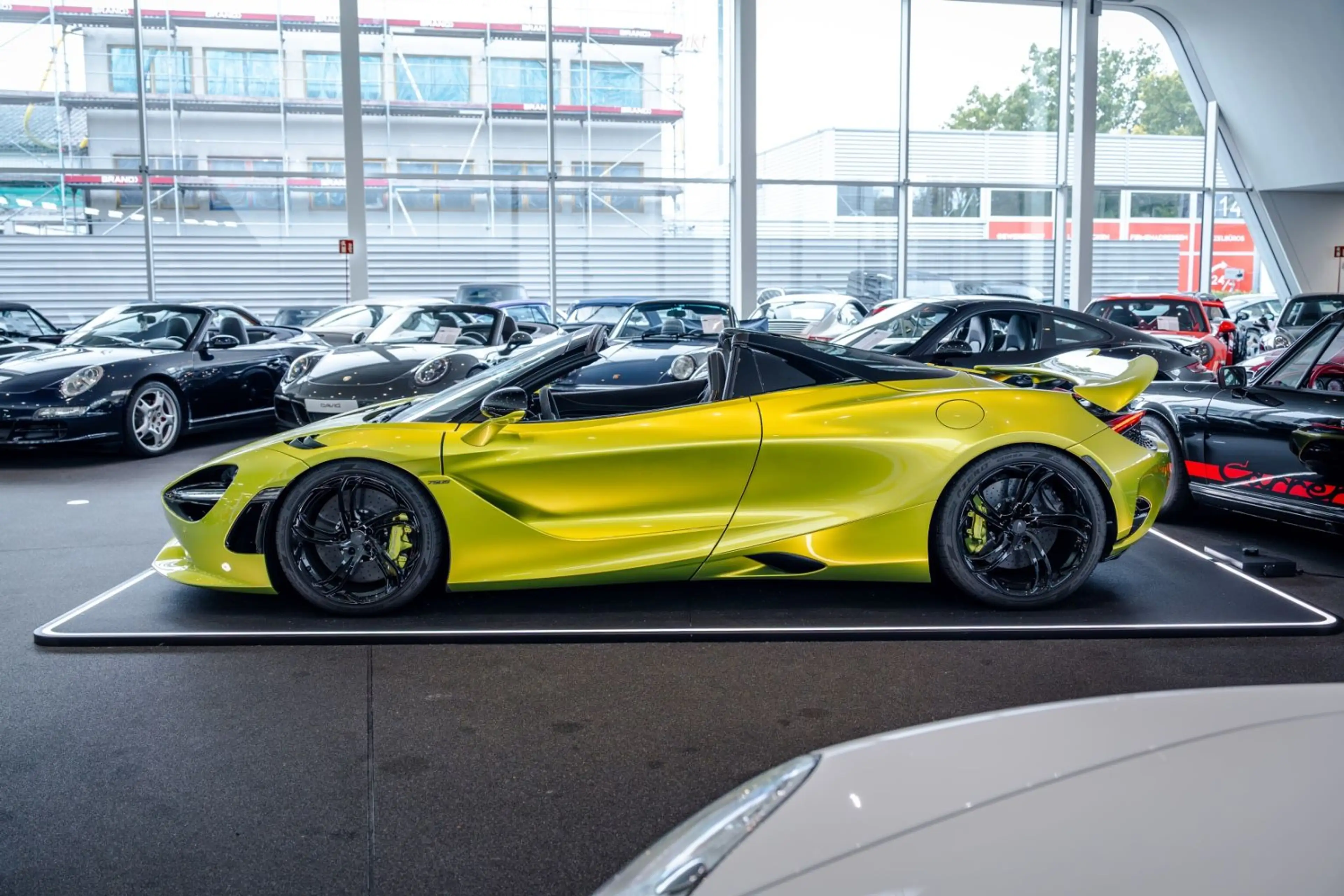 McLaren 750S *VAT*Lift*PPF*Carbon*McLaren Warranty 09/27* — photo 3