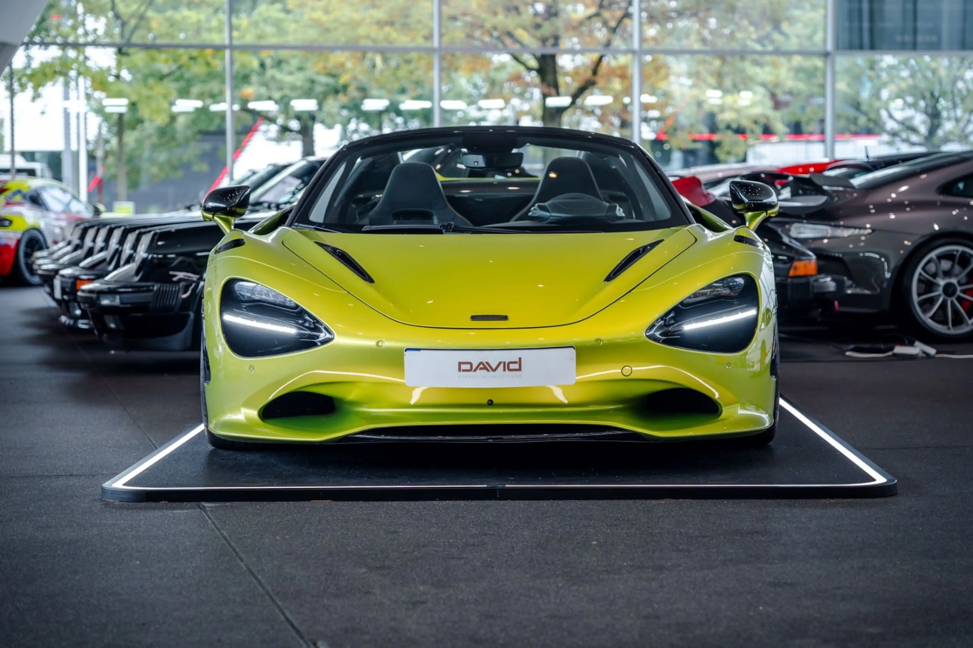 McLaren 750S *VAT*Lift*PPF*Carbon*McLaren Warranty 09/27* — photo 2