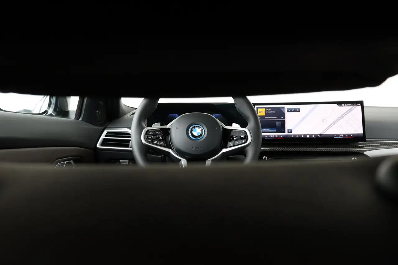 BMW 3 Series 2026 — фото 14